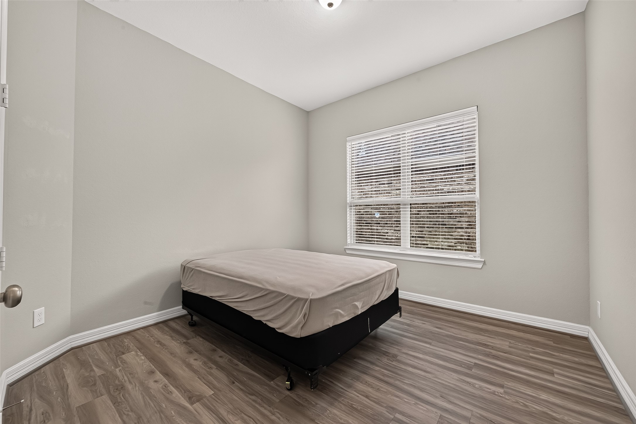 11422 Finavon Lane Property Photo 27