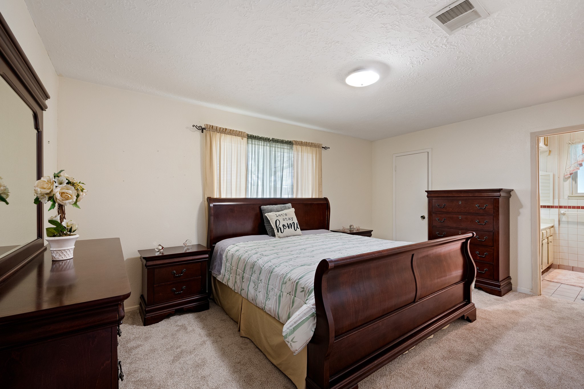 6230 Knollwest Drive Property Photo 14