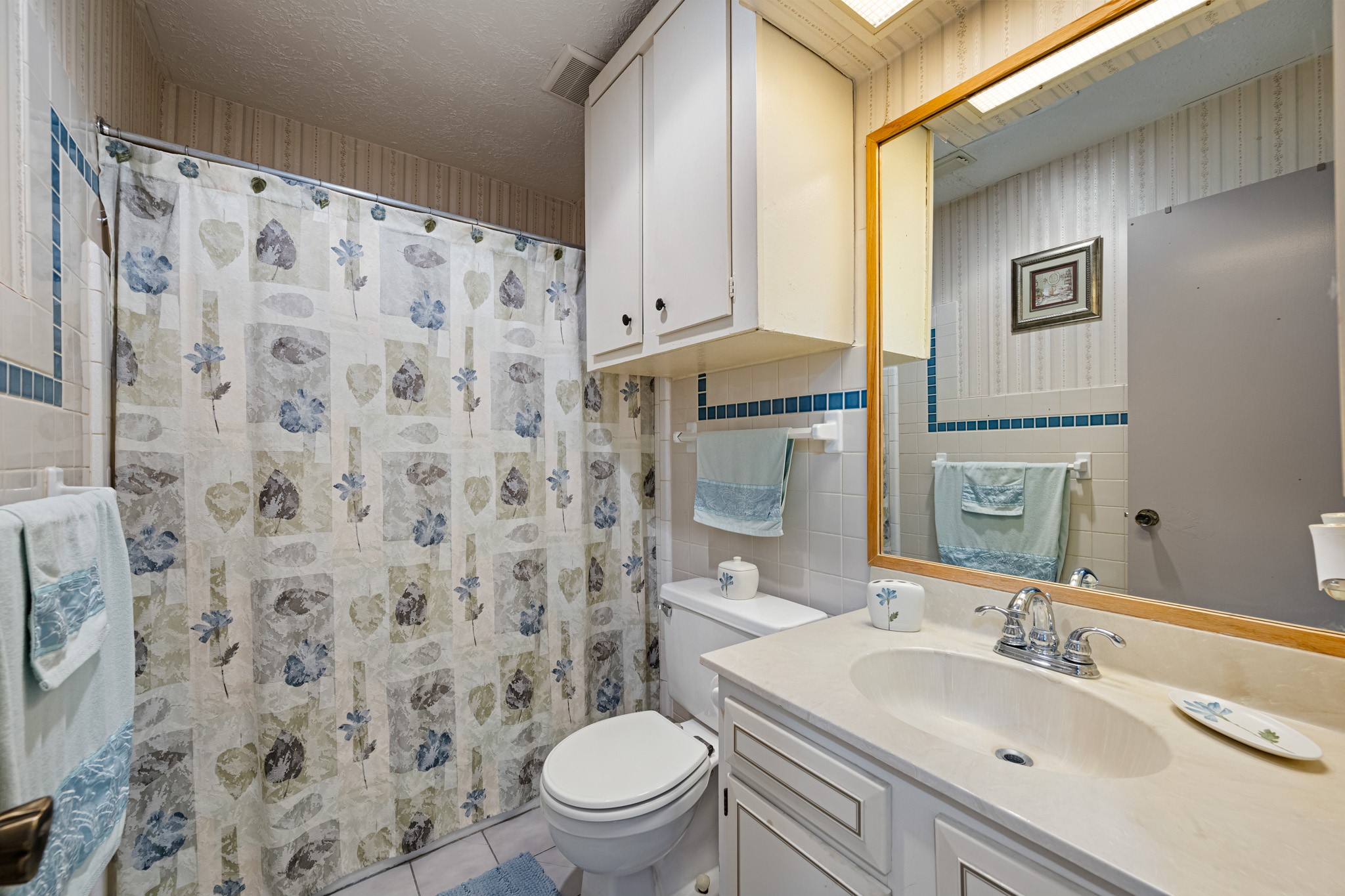 6230 Knollwest Drive Property Photo 17