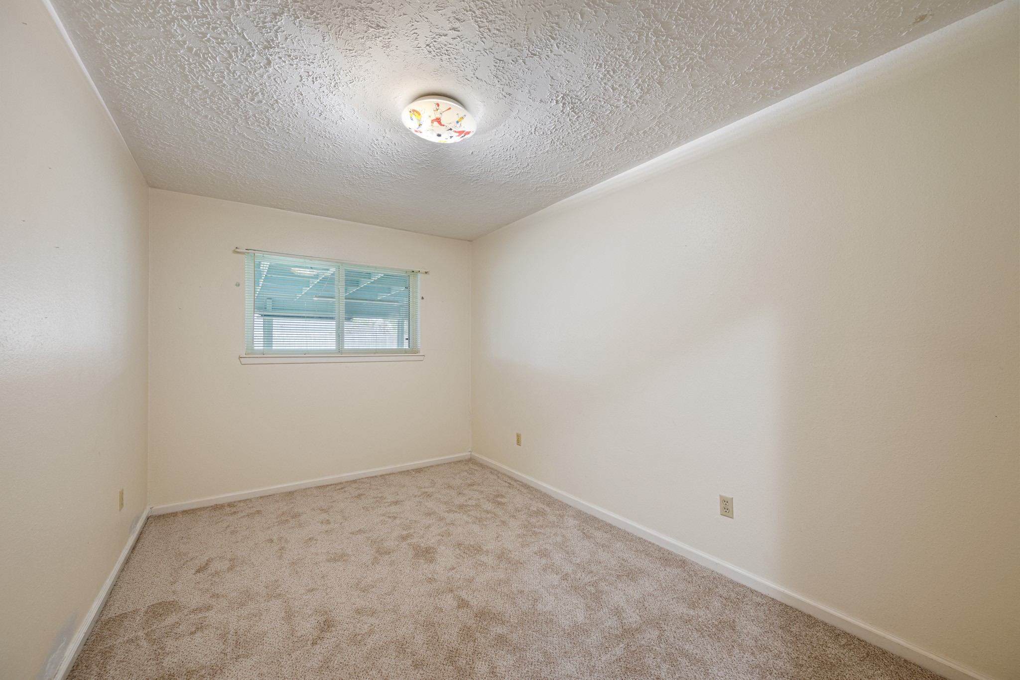6230 Knollwest Drive Property Photo 18