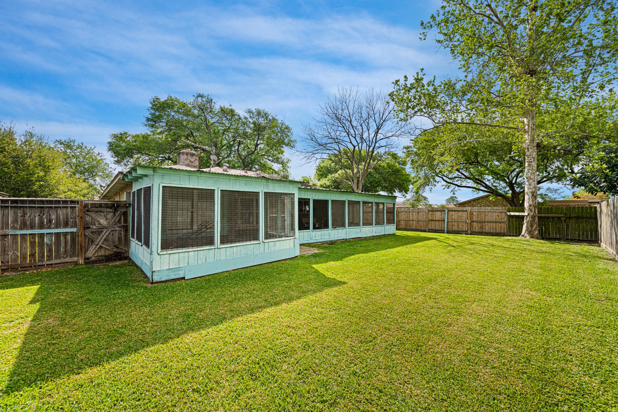 6230 Knollwest Drive Property Photo 23