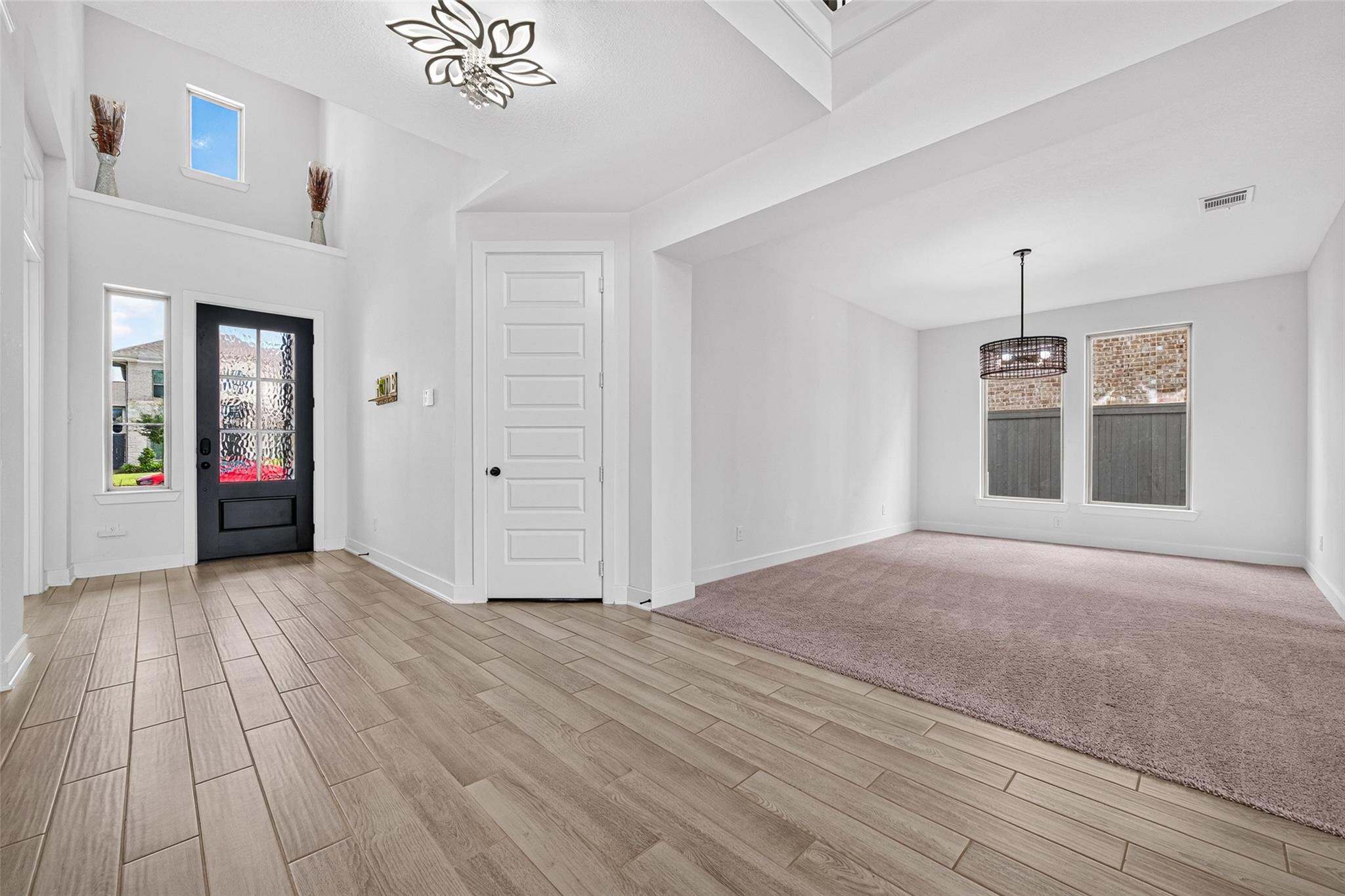 2511 Falling Fig Lane Property Photo 8