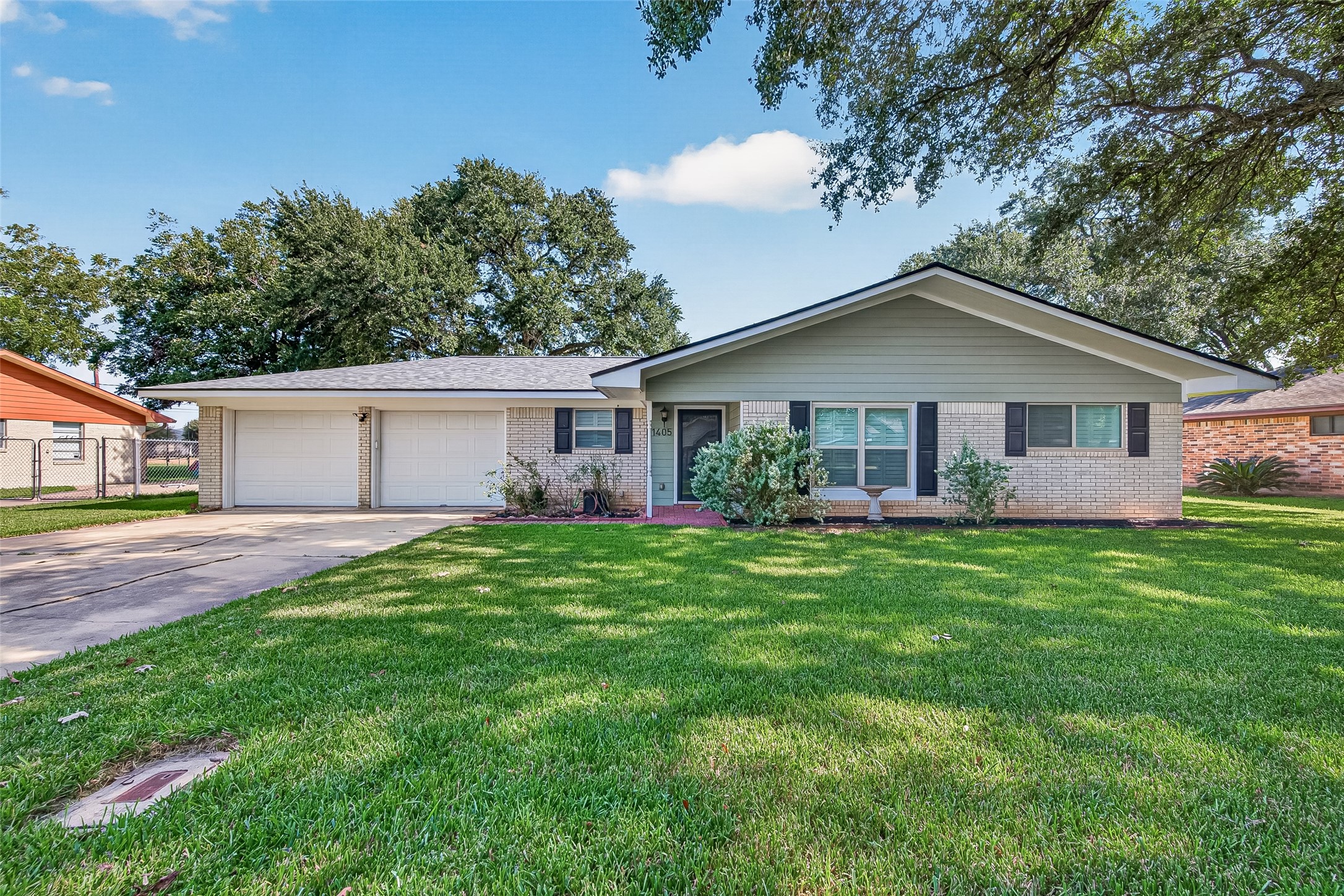 1405 Ladelle Street Property Photo 1