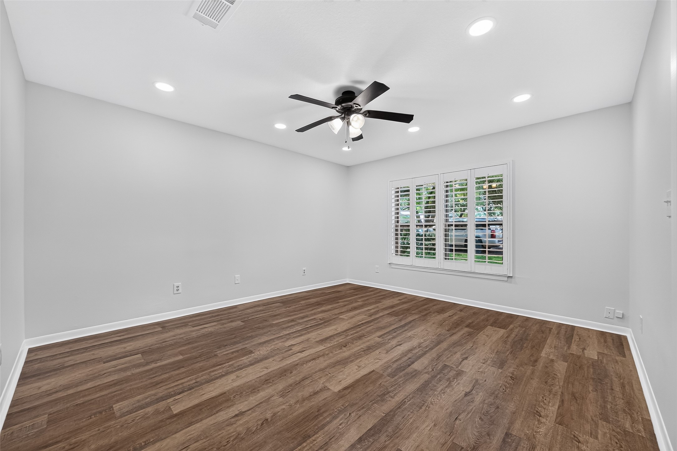 1405 Ladelle Street Property Photo 5
