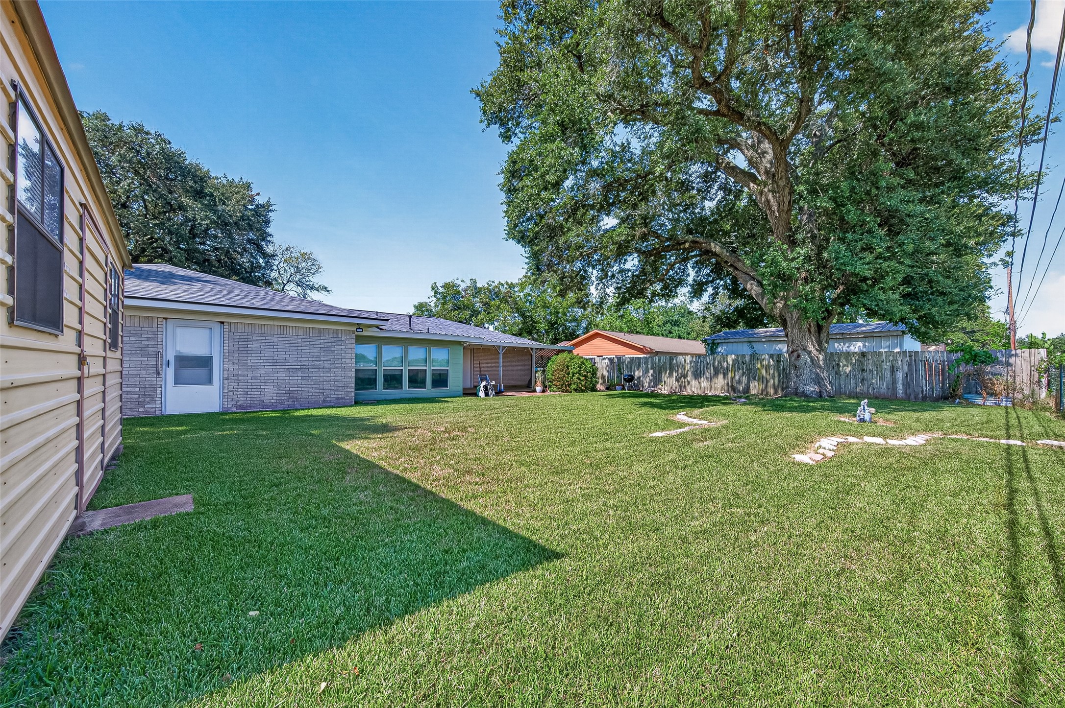 1405 Ladelle Street Property Photo 28