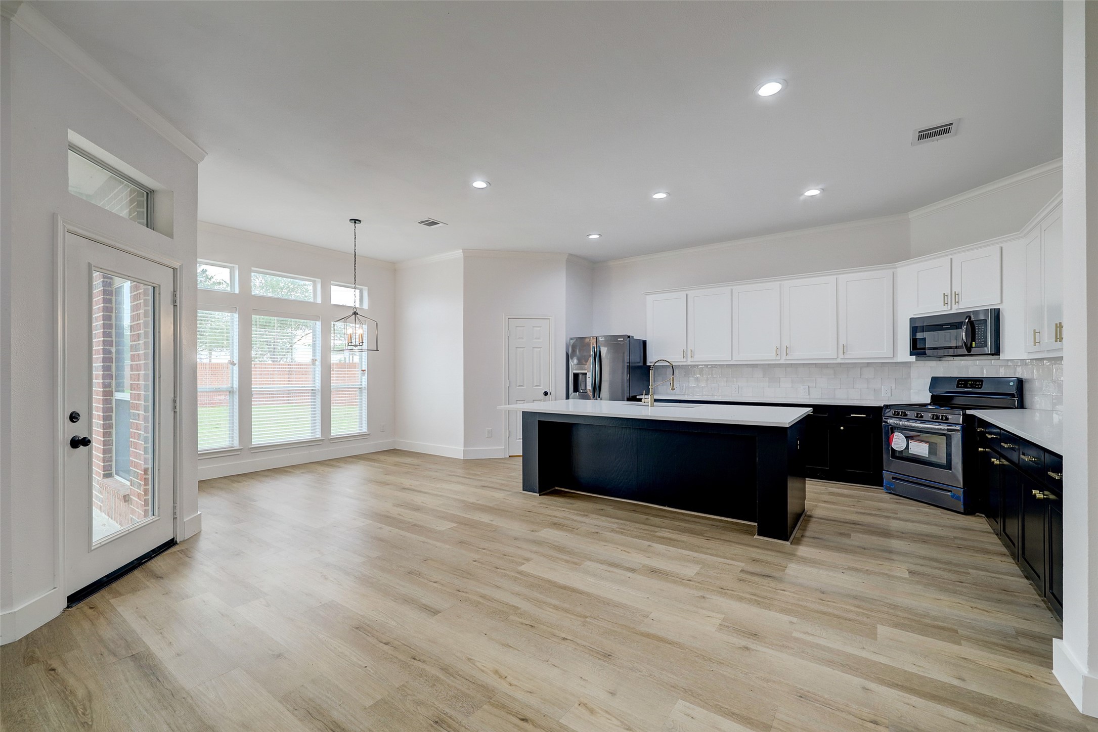 3550 Urban Woods Trail Property Photo 8
