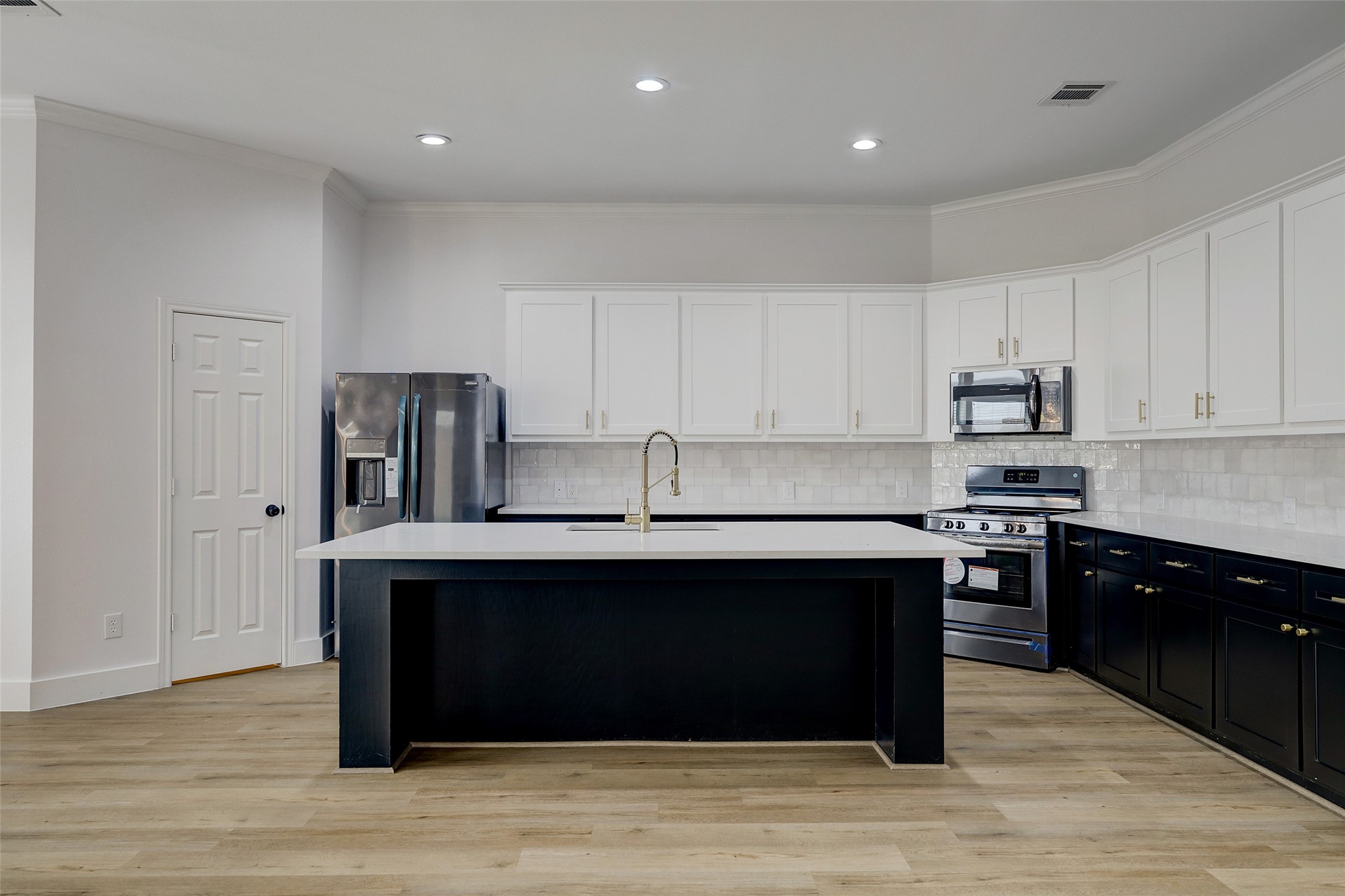 3550 Urban Woods Trail Property Photo 9
