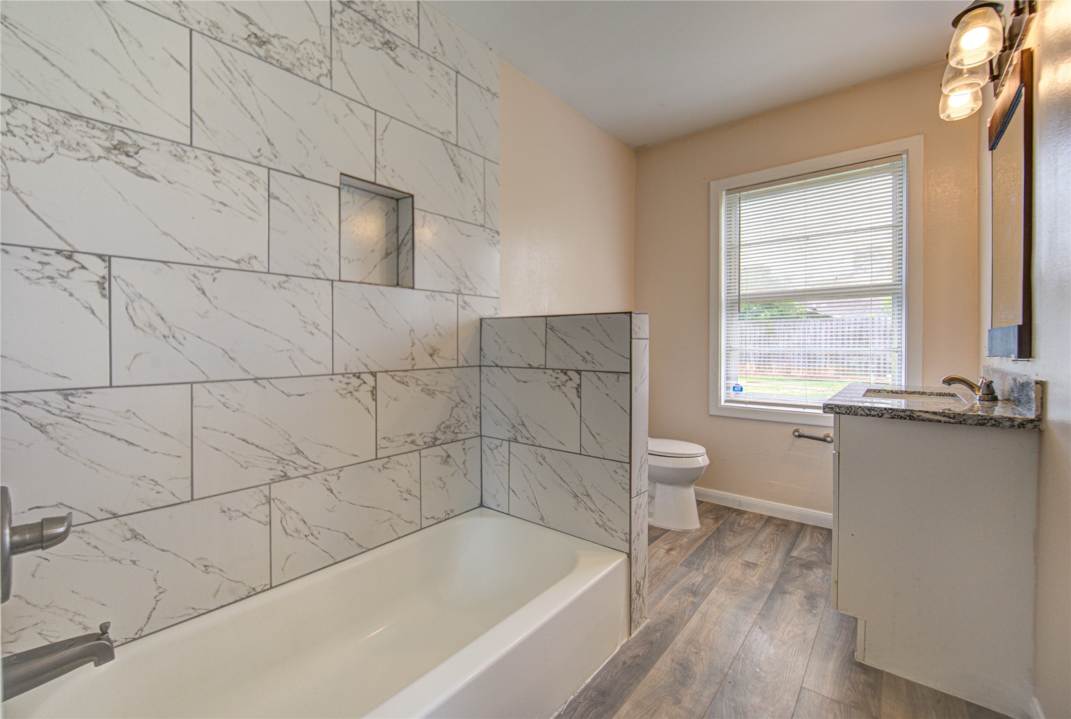 7318 Hummingbird Lane Property Photo 7