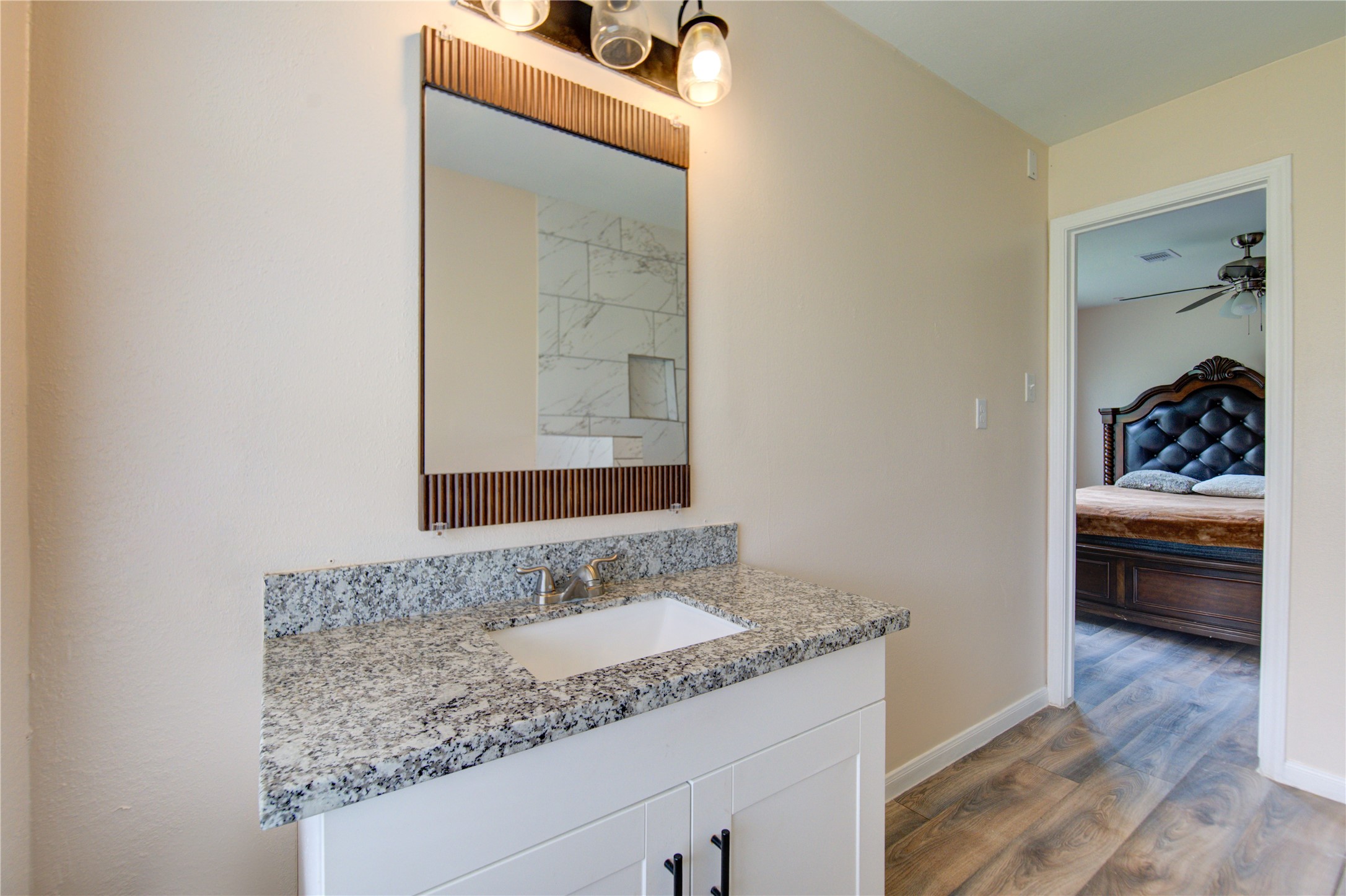 7318 Hummingbird Lane Property Photo 10