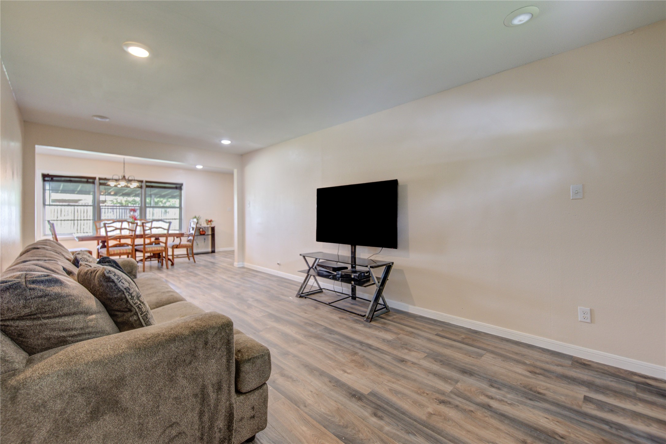 7318 Hummingbird Lane Property Photo 28
