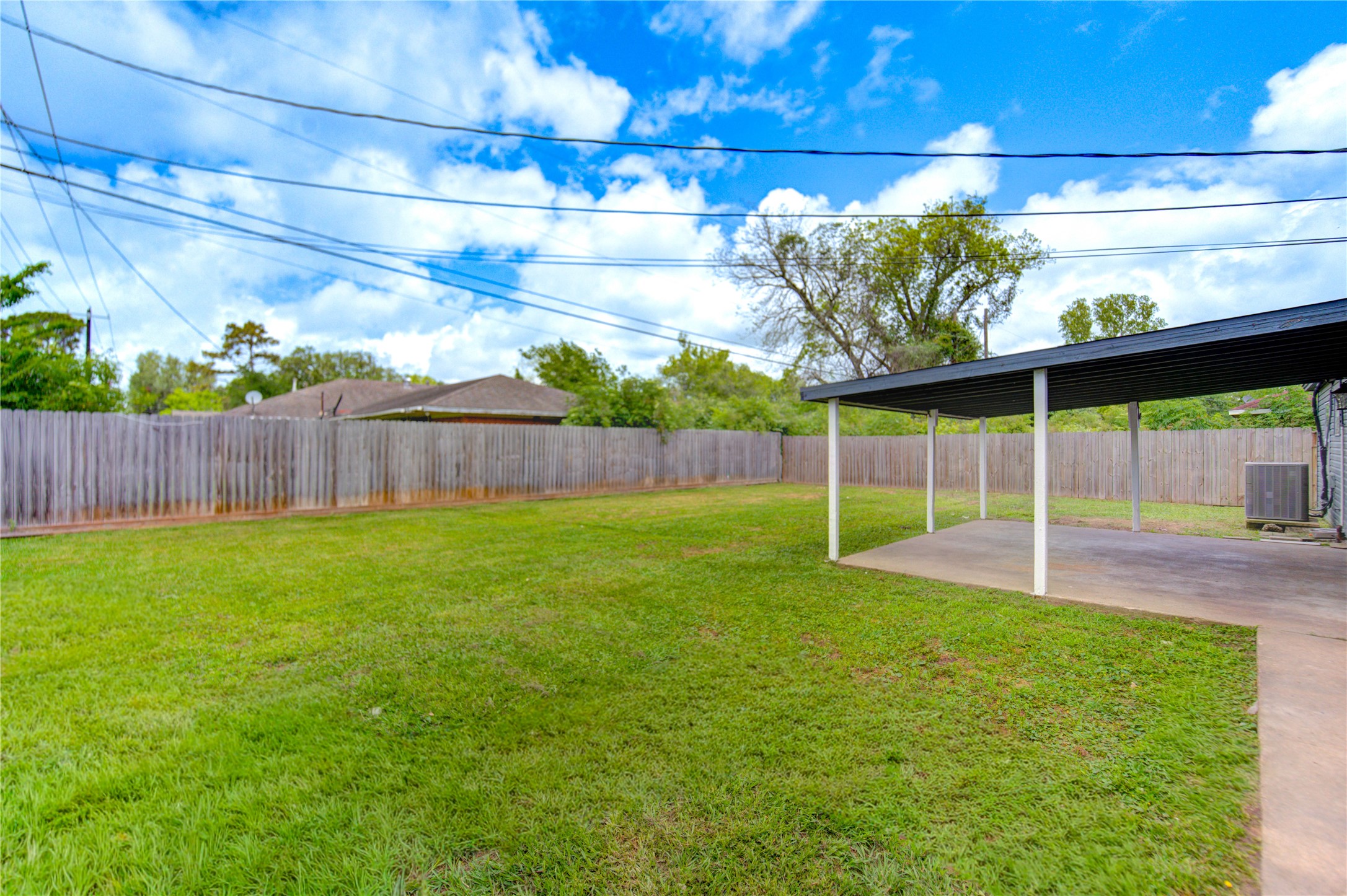7318 Hummingbird Lane Property Photo 32