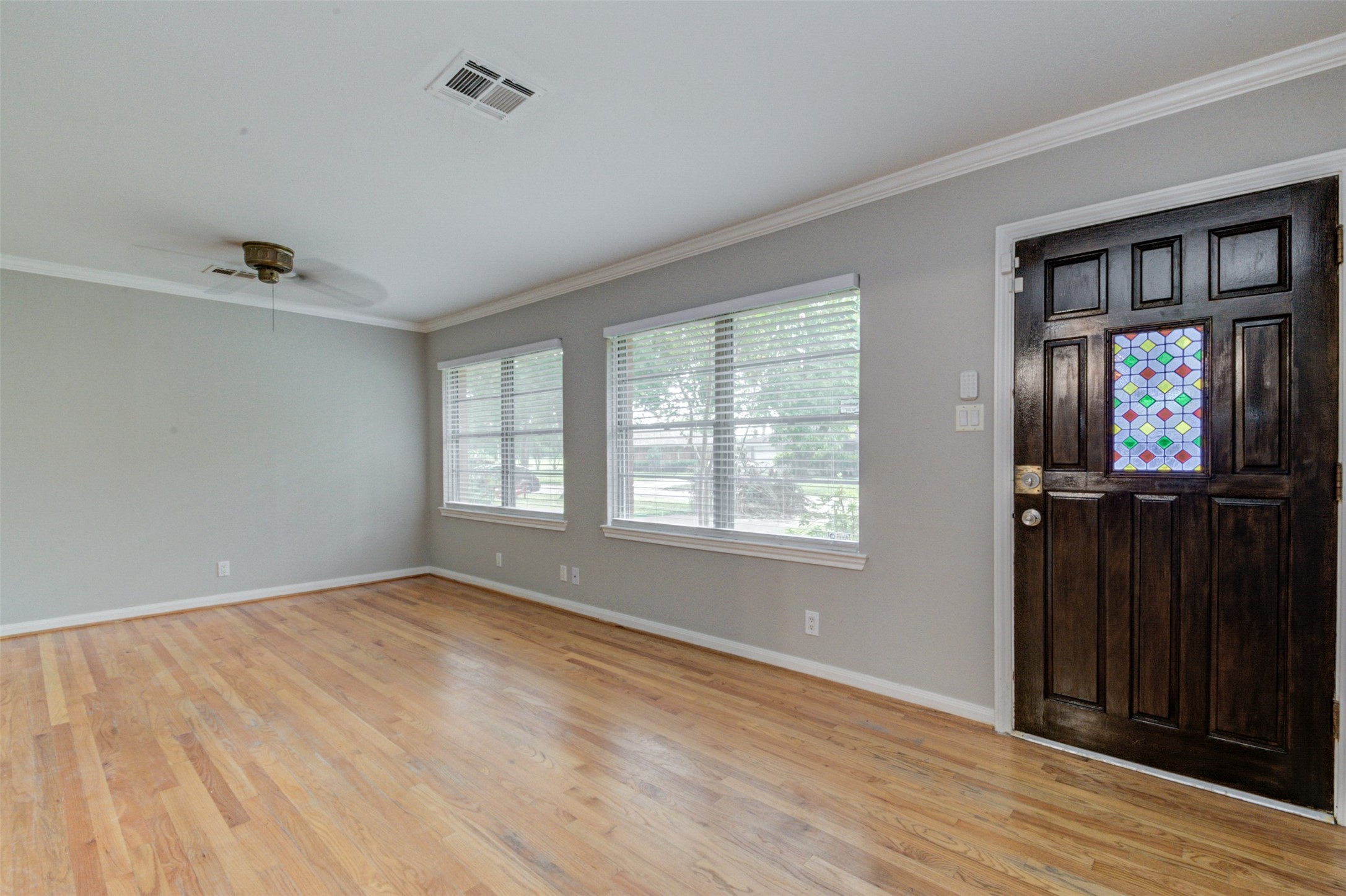 2219 Wakefield Drive Property Photo 6