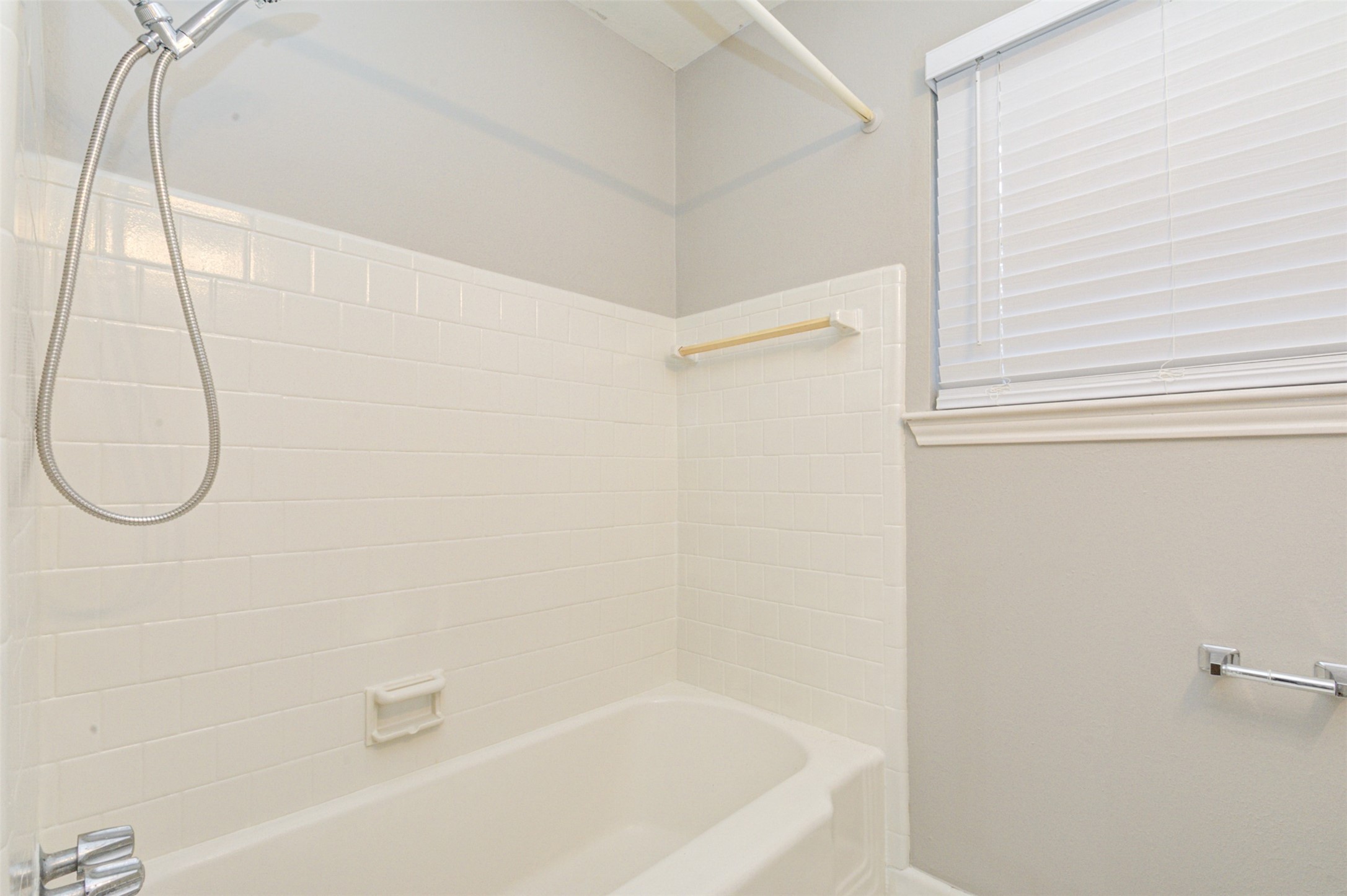 2219 Wakefield Drive Property Photo 16
