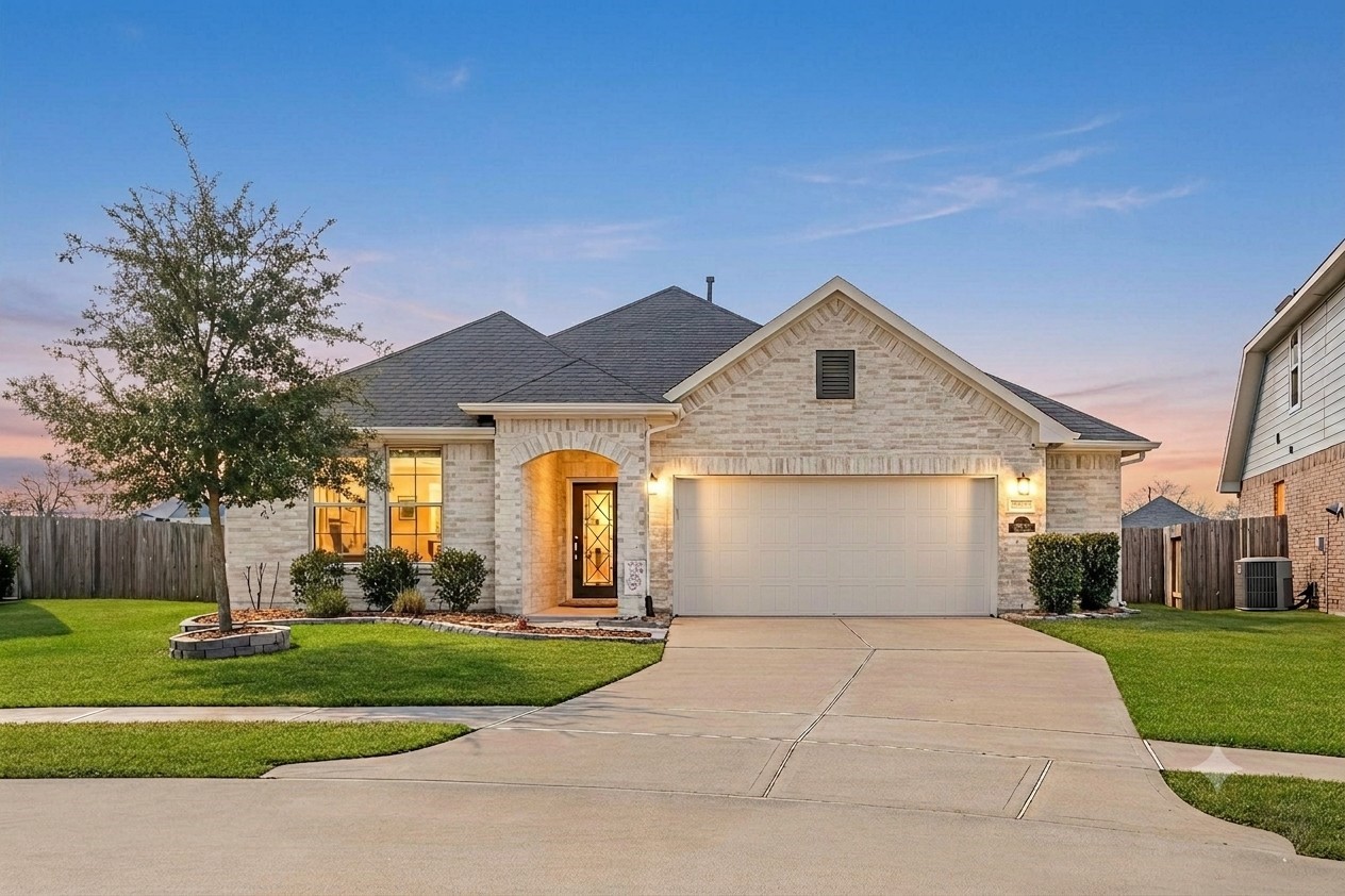 8414 Divot Trce Property Photo 1