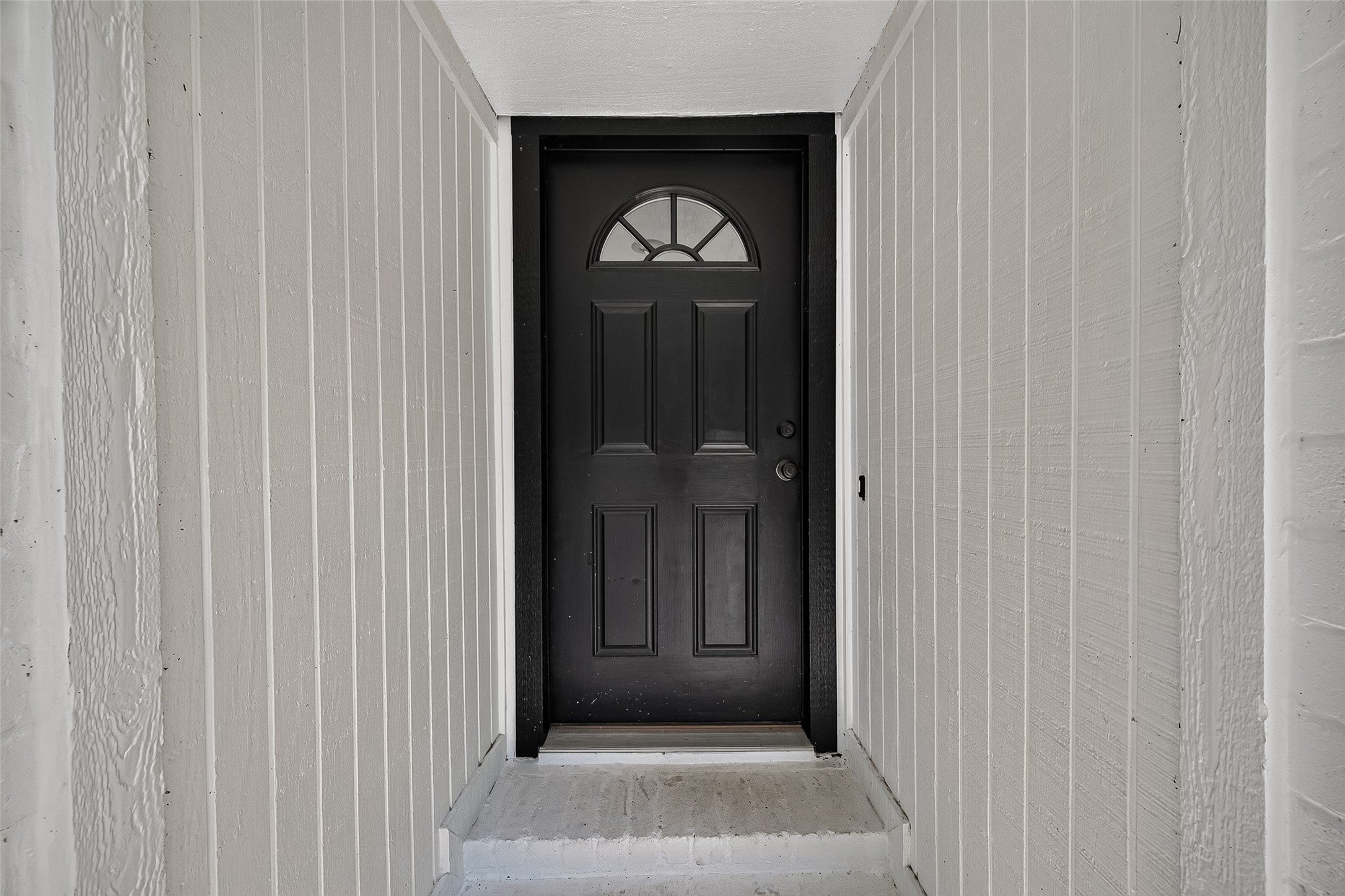 8 N Brook Pebble Court Property Photo 7