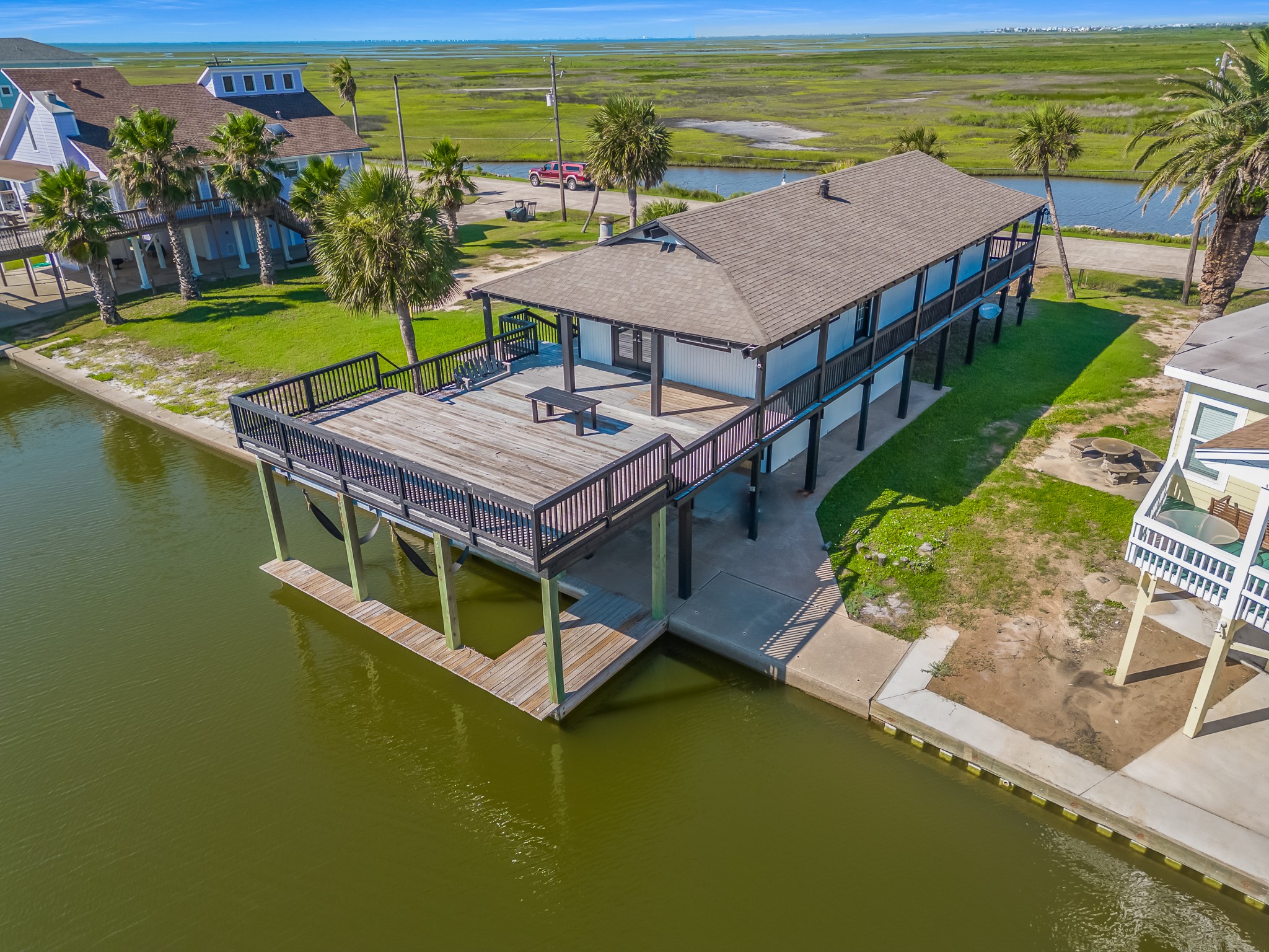 4907 Jolly Roger Road Property Photo 4