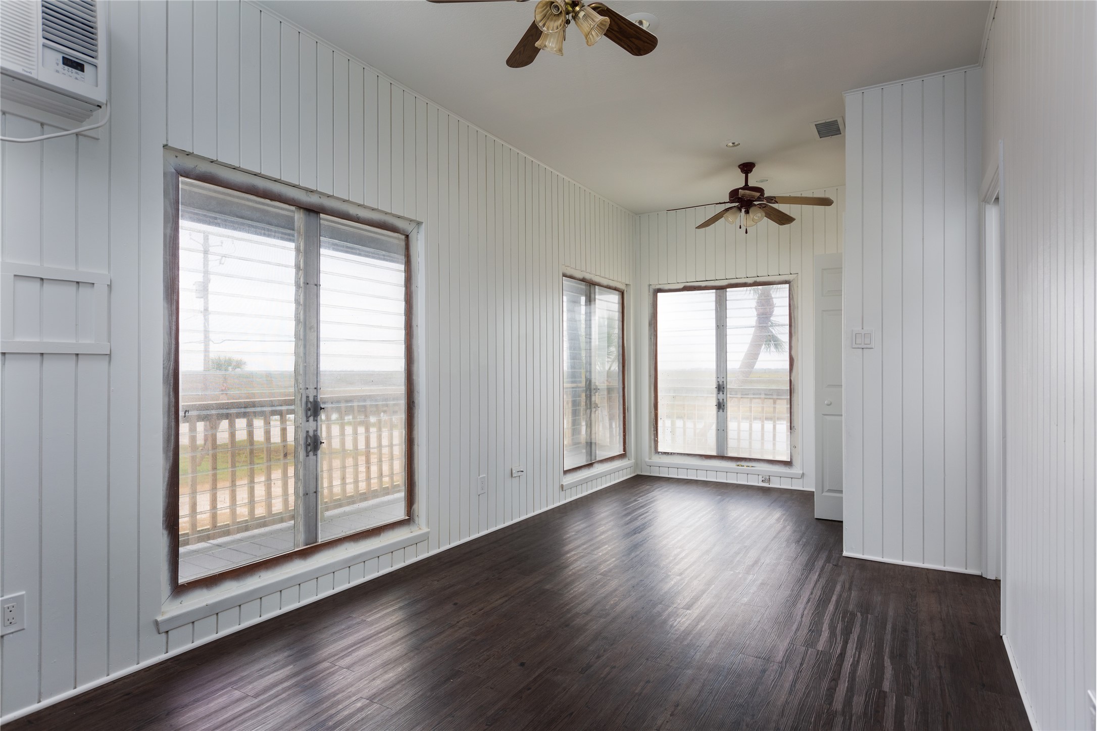 4907 Jolly Roger Road Property Photo 5