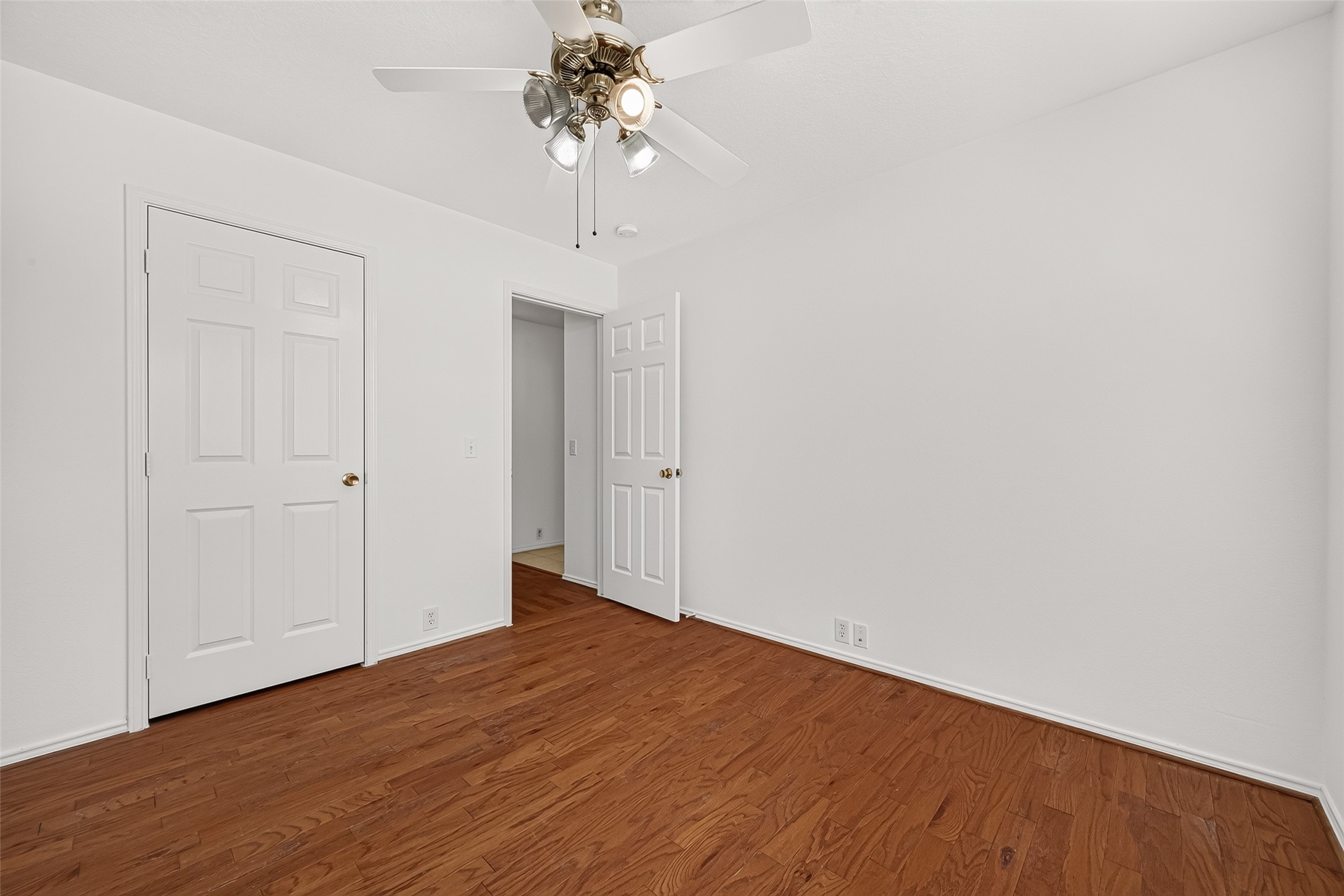 6807 Lauderwick Court Property Photo 25