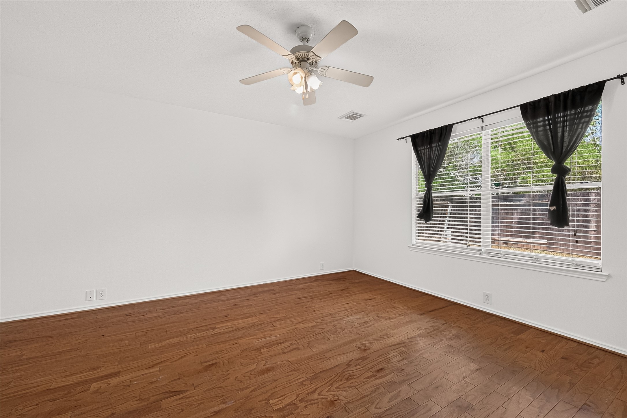6807 Lauderwick Court Property Photo 34