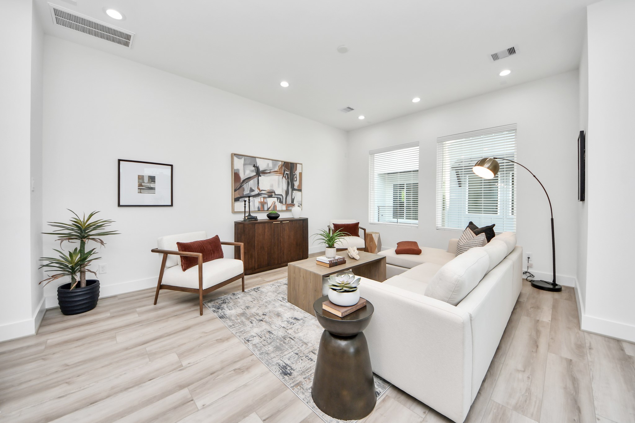 7729 Hammerly Boulevard Property Photo 14