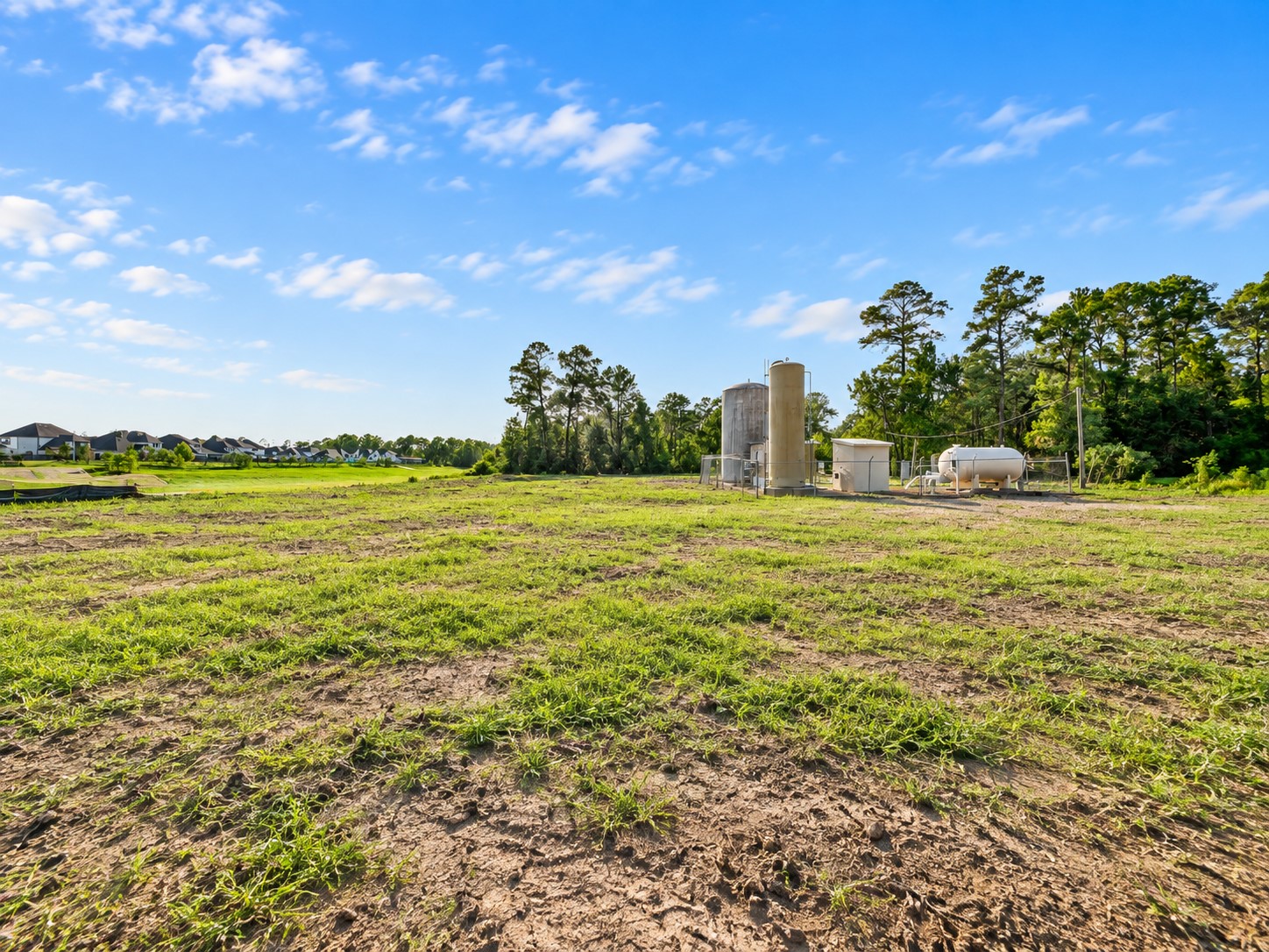 8111 Rolling Oaks Dr Property Photo 3