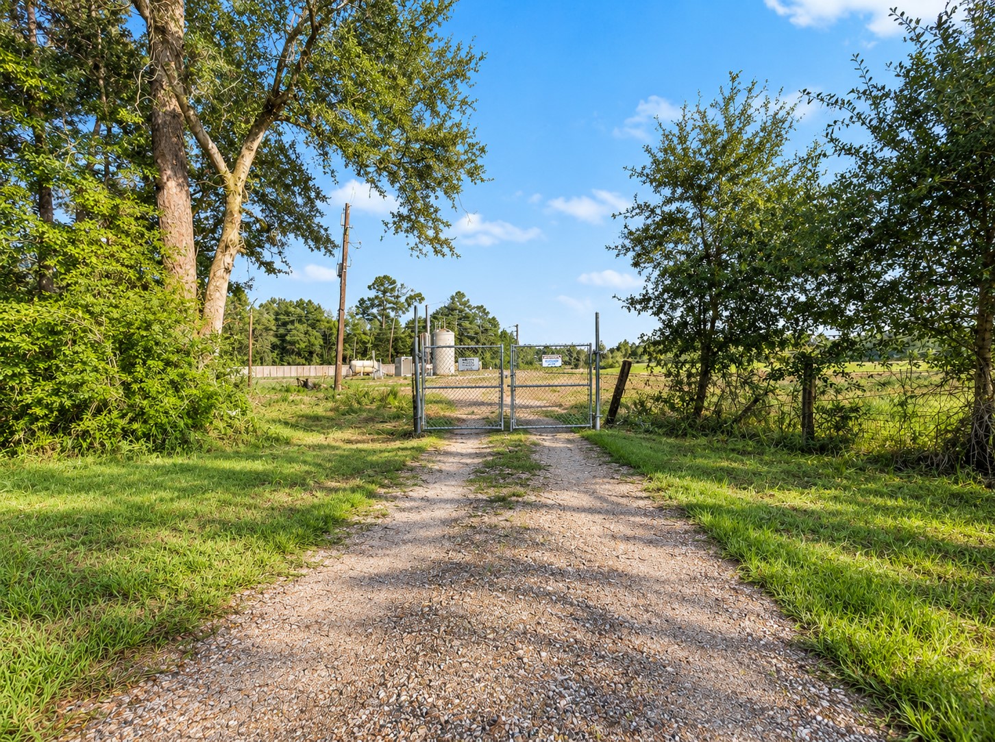 8111 Rolling Oaks Dr Property Photo 6