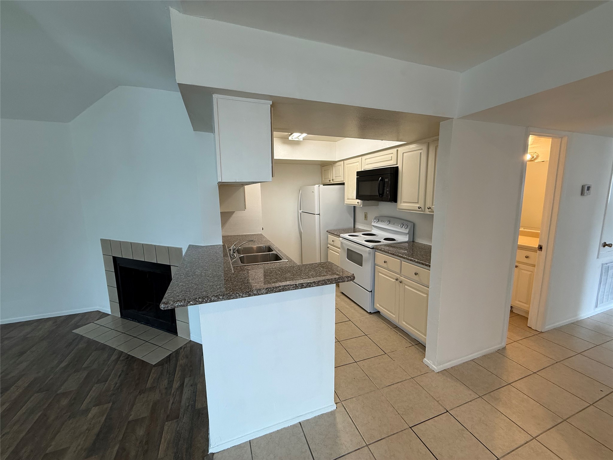 8048 Sands Point Drive D Property Photo 3
