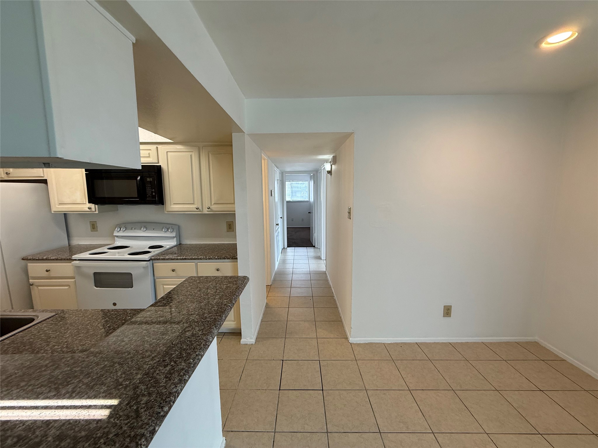 8048 Sands Point Drive D Property Photo 4