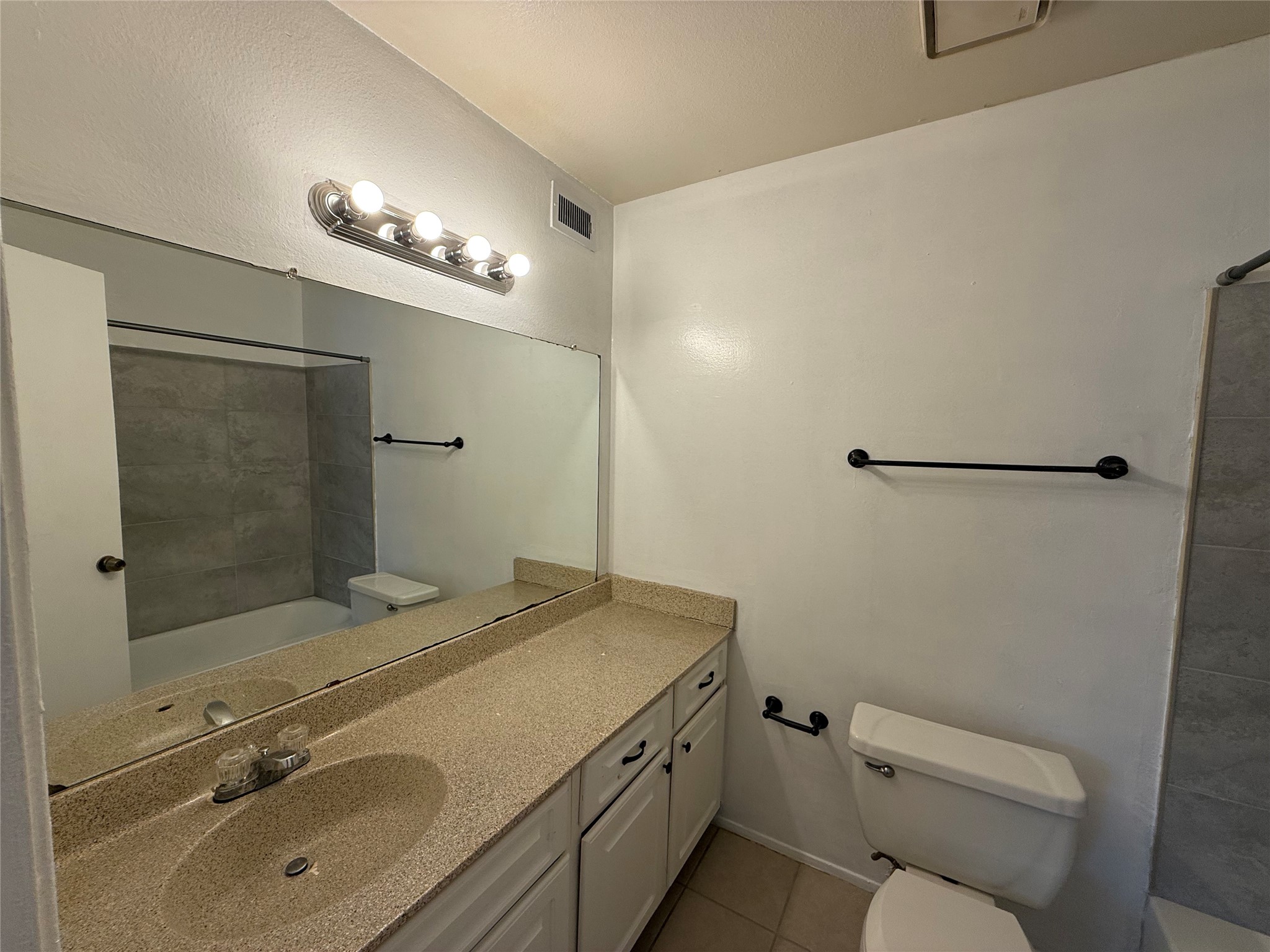 8048 Sands Point Drive D Property Photo 9