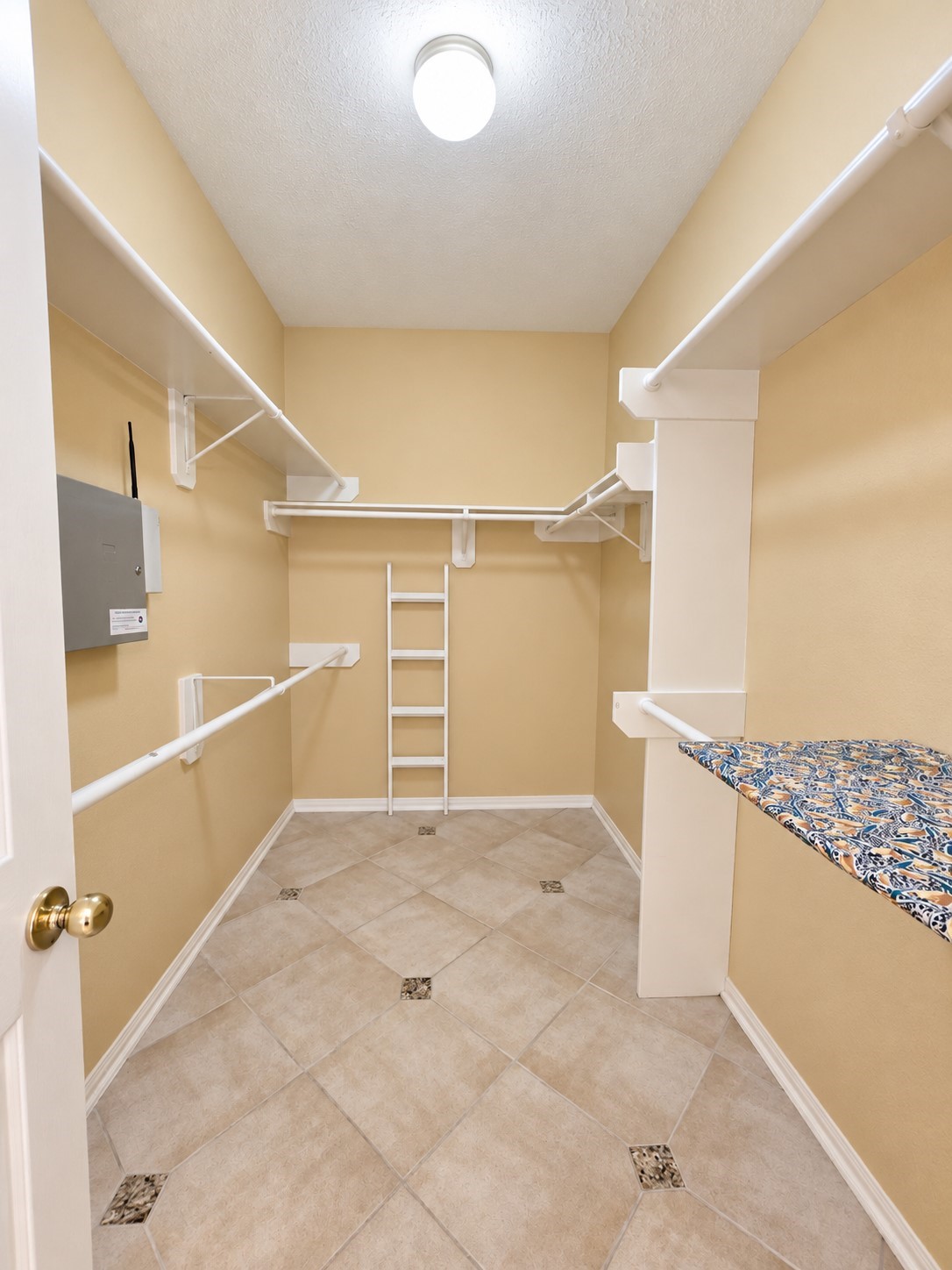 2610 Parkbriar Lane Property Photo 16