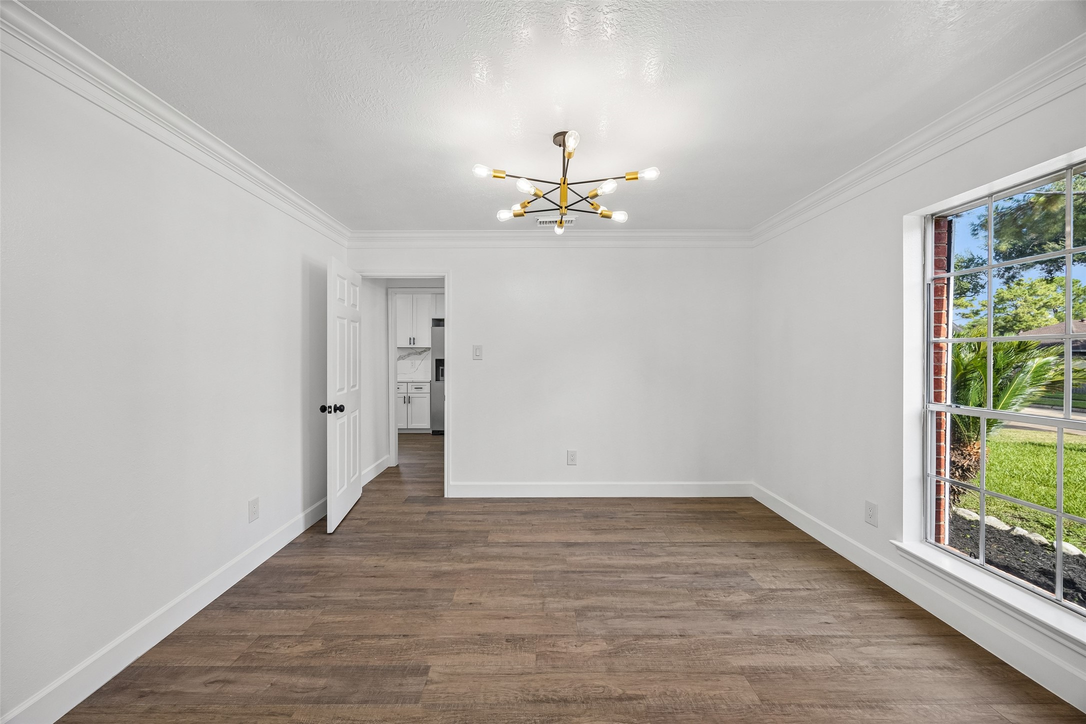 23527 Cansfield Way Property Photo 3