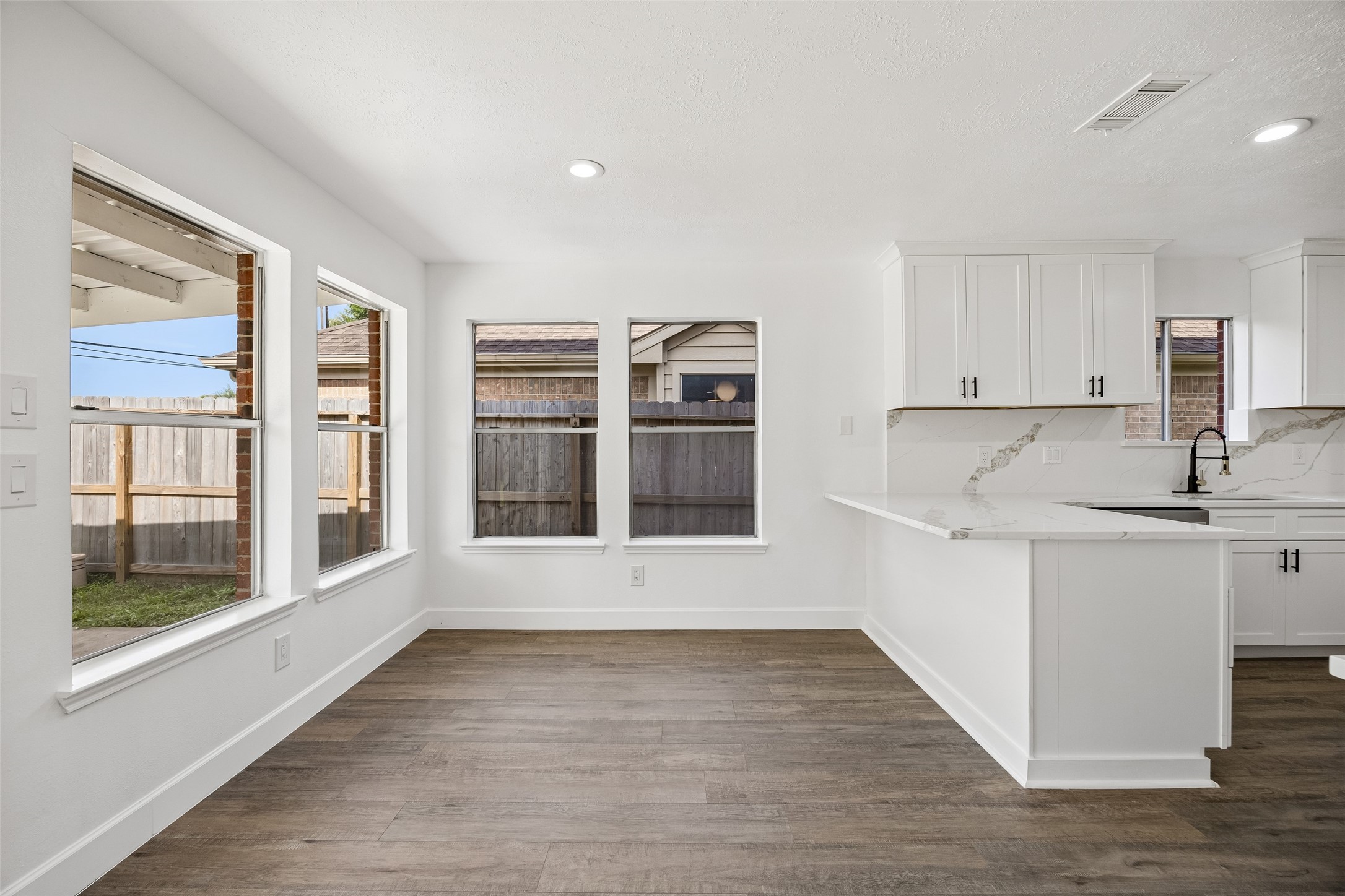 23527 Cansfield Way Property Photo 8