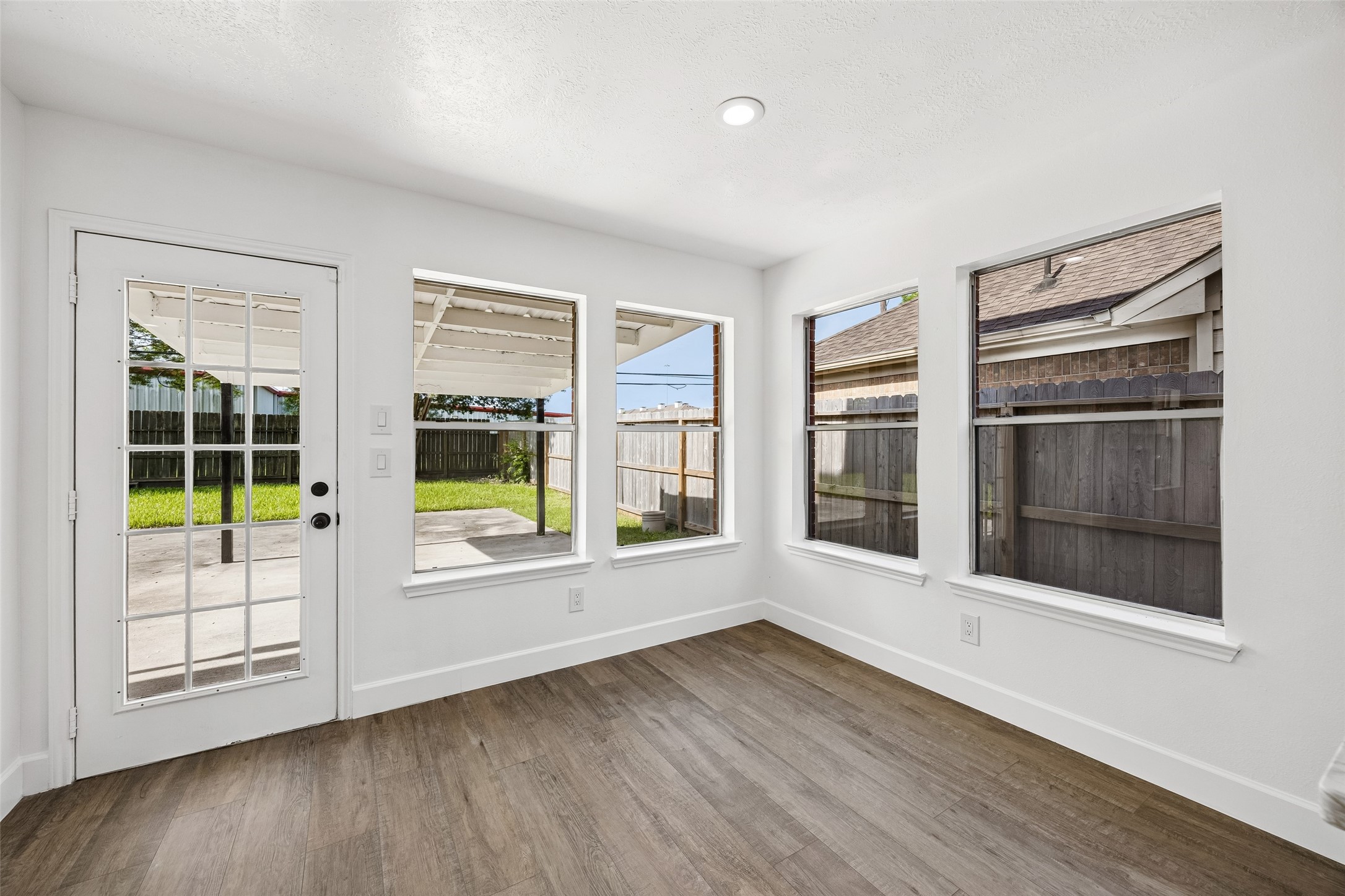 23527 Cansfield Way Property Photo 9