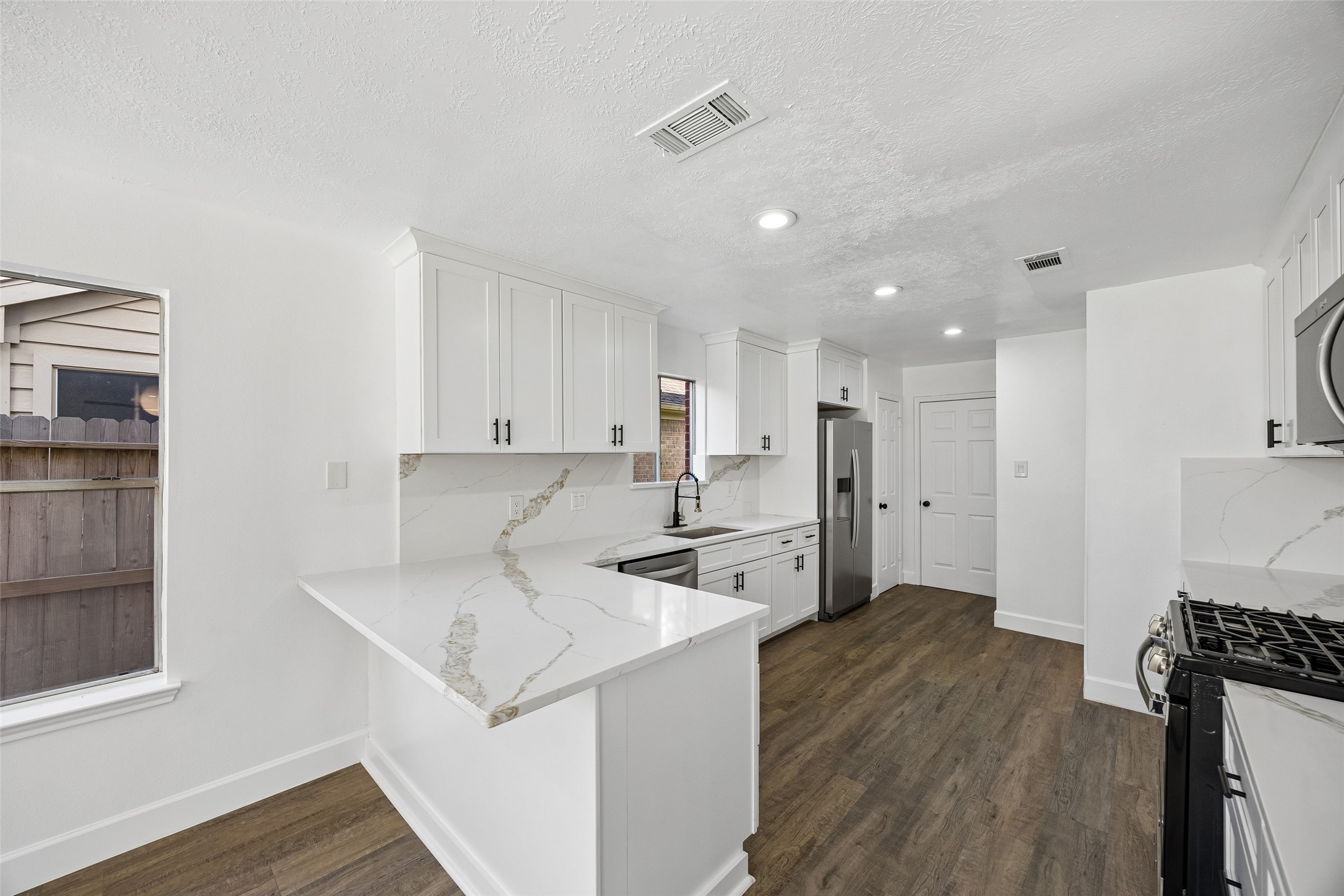 23527 Cansfield Way Property Photo 11