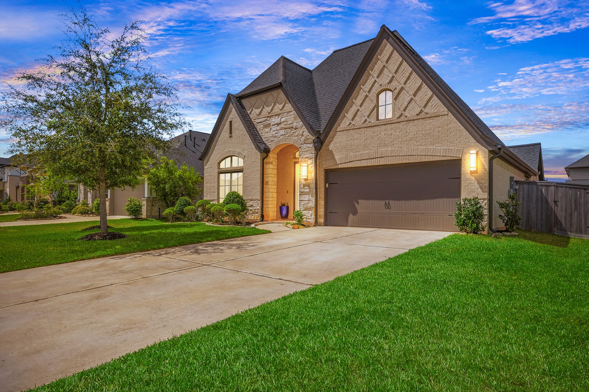 2106 Stargrass Drive Property Photo 3