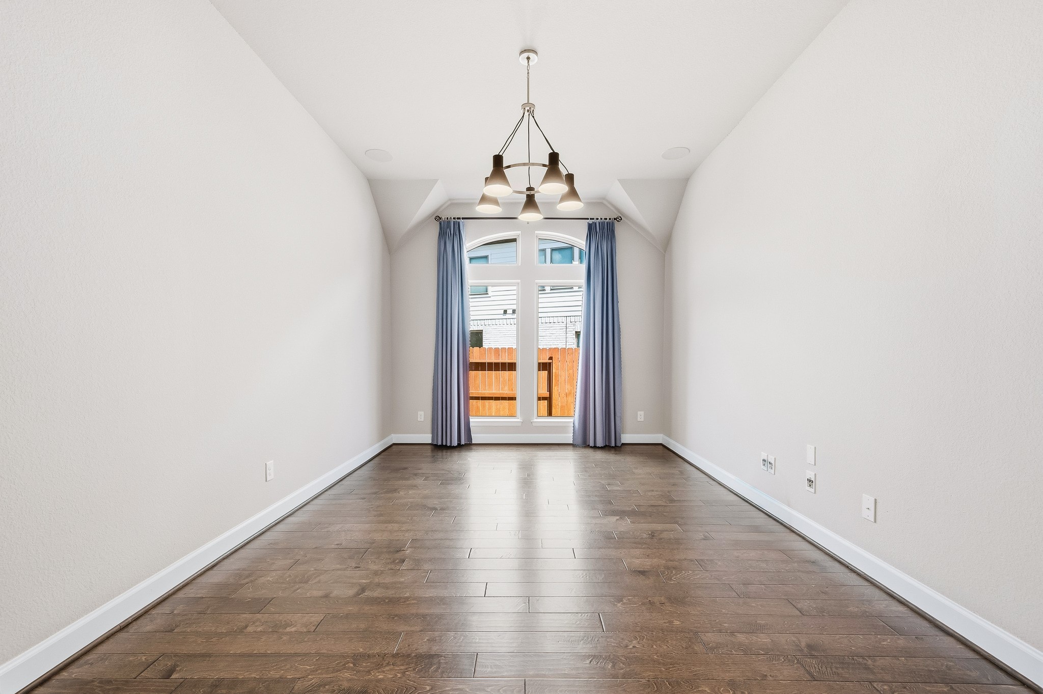 2106 Stargrass Drive Property Photo 24