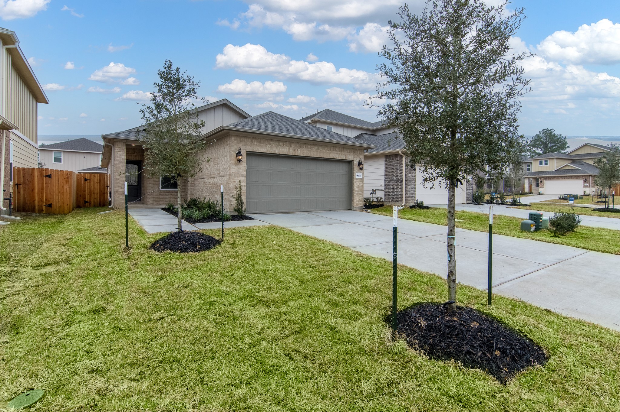 18499 Sunrise Maple Drive Property Photo 2