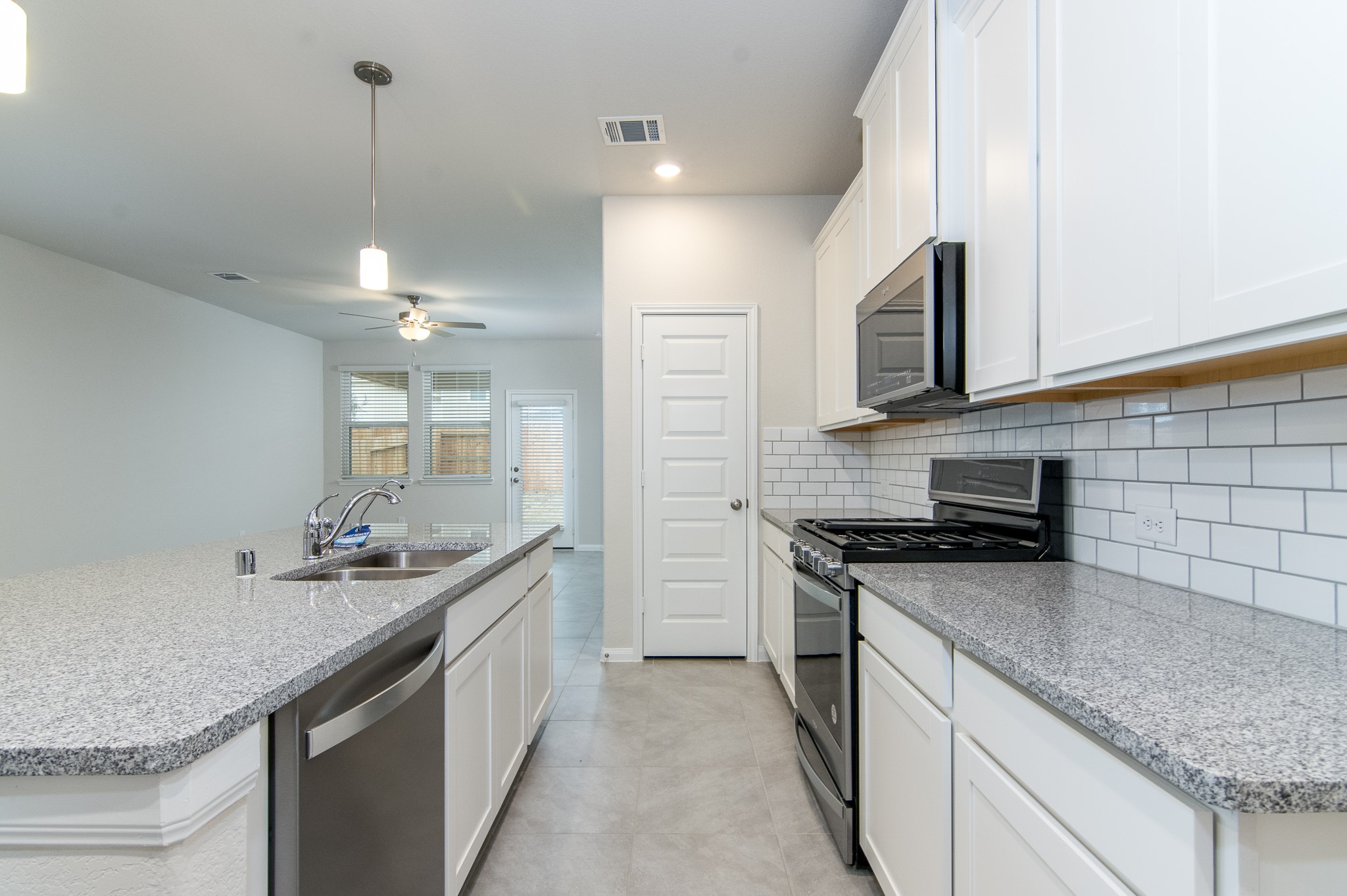 18499 Sunrise Maple Drive Property Photo 6