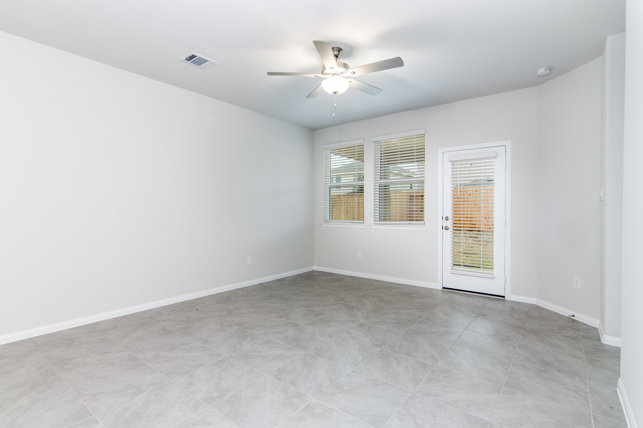 18499 Sunrise Maple Drive Property Photo 9