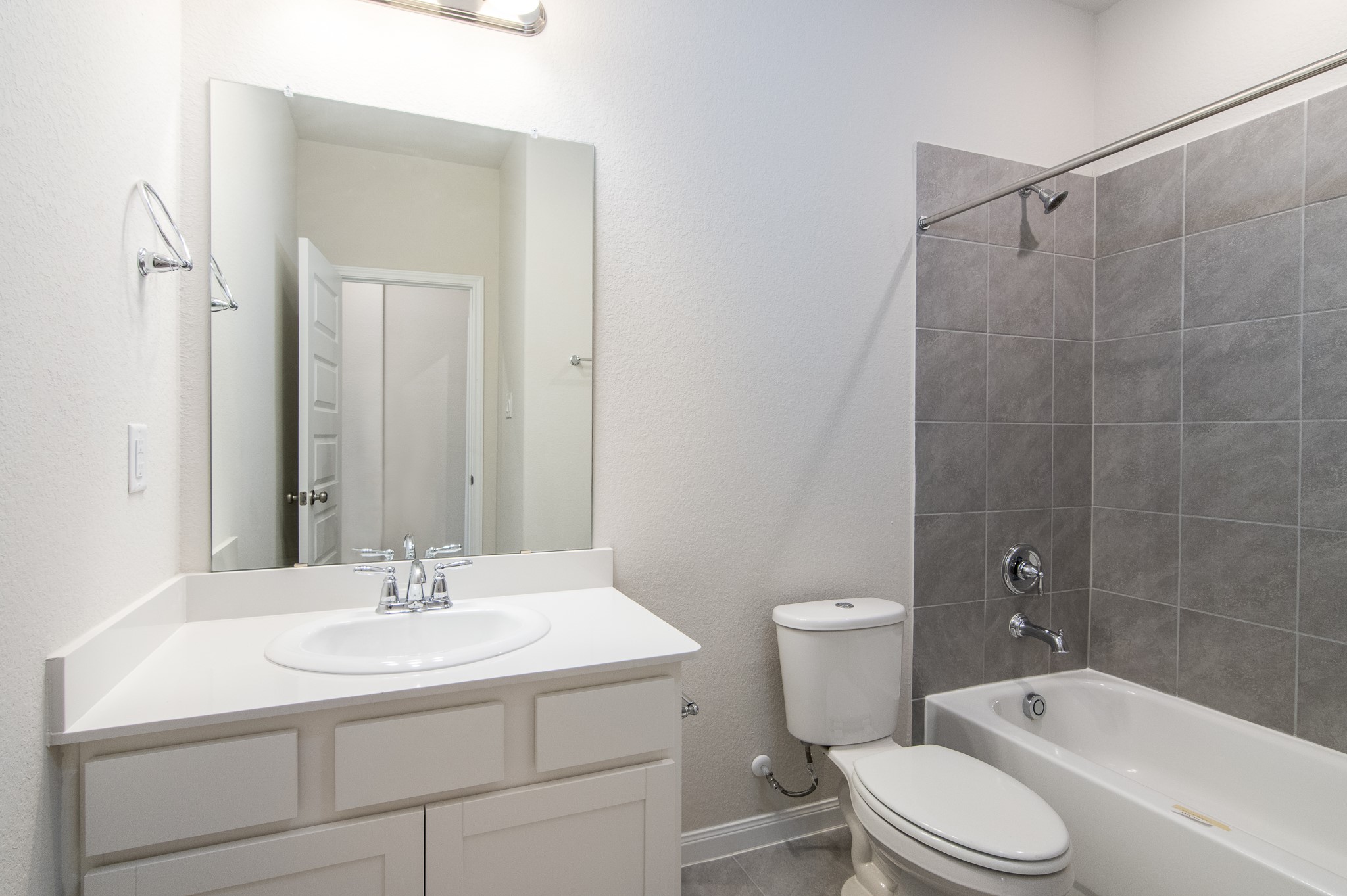 18499 Sunrise Maple Drive Property Photo 16