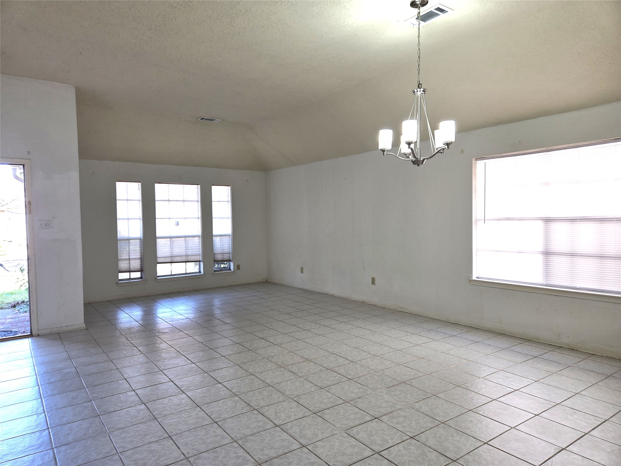 17006 Dusty Mill Drive E Property Photo 6