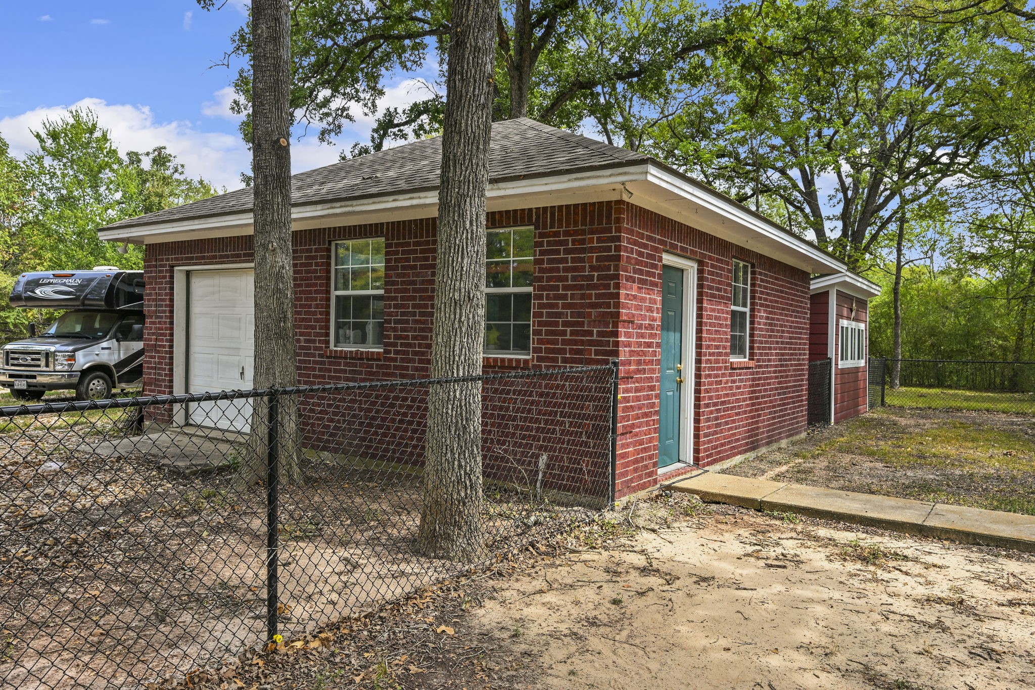7601 Jones Road Property Photo 20