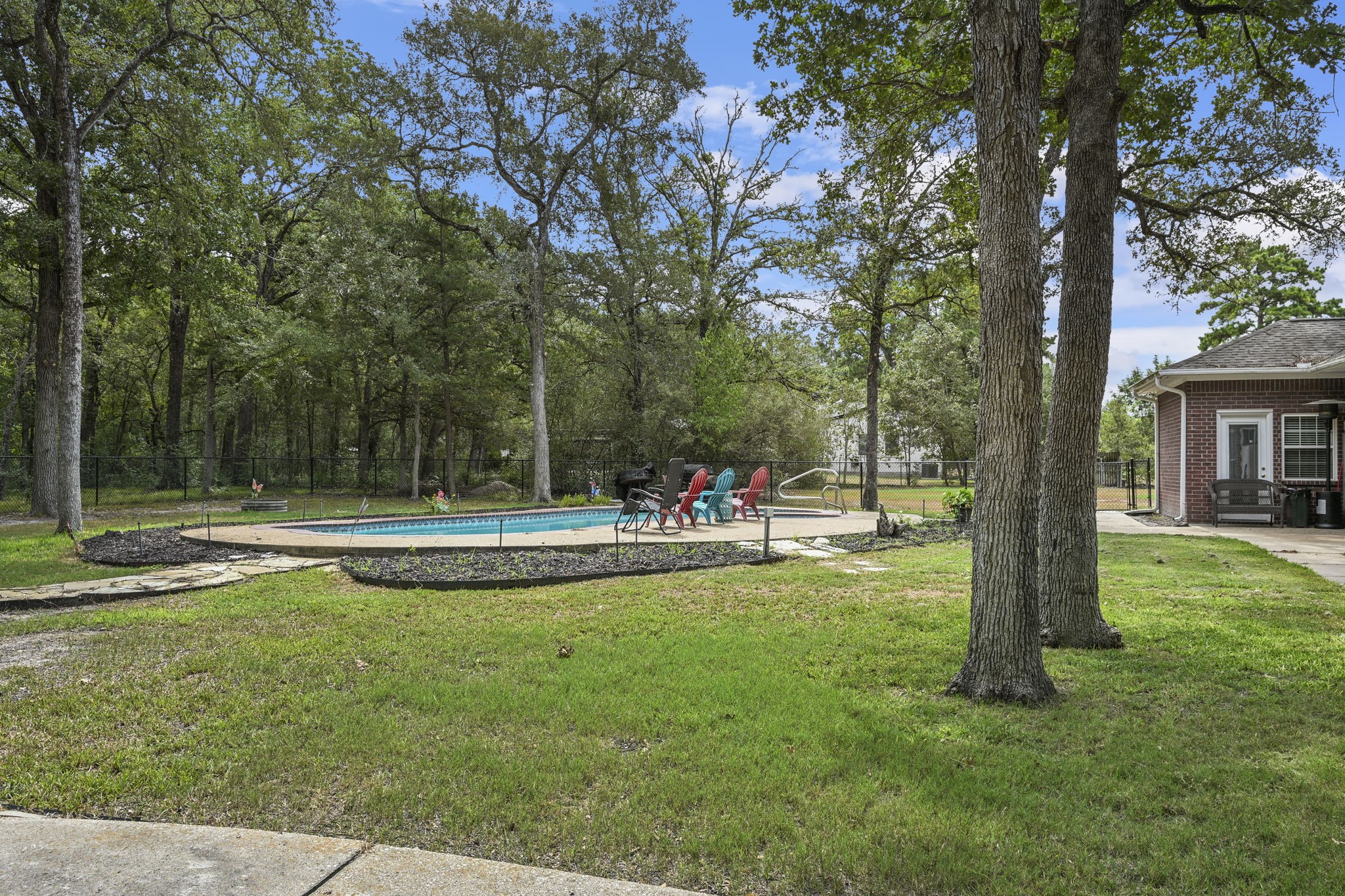 7601 Jones Road Property Photo 29