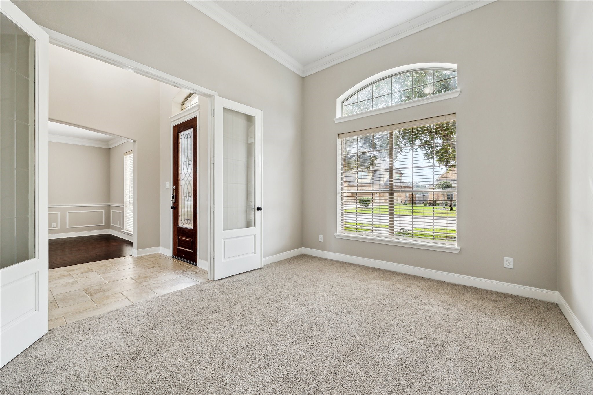4119 Candlewood Lane Property Photo 4