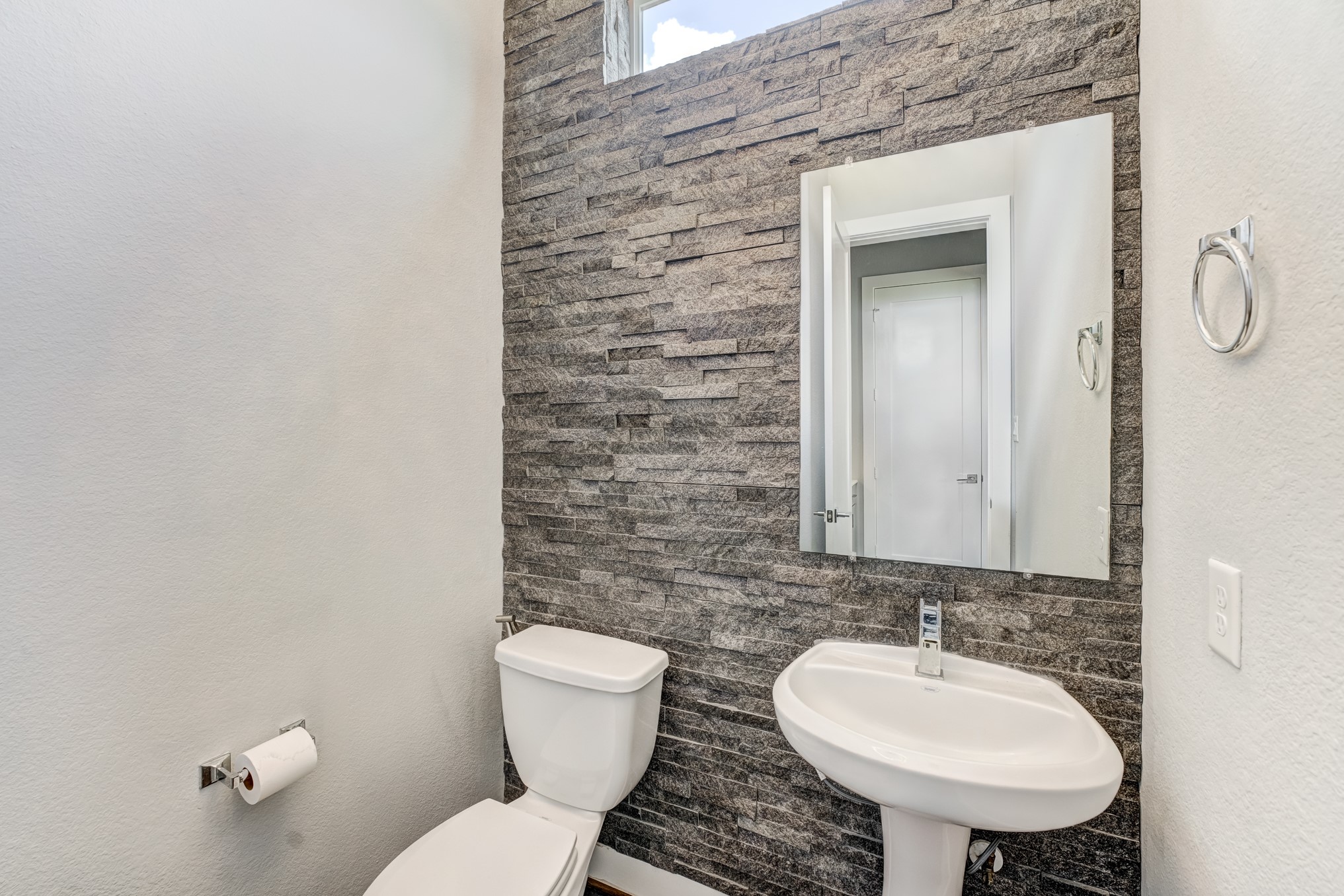 8409 Hempstead Road A Property Photo 22