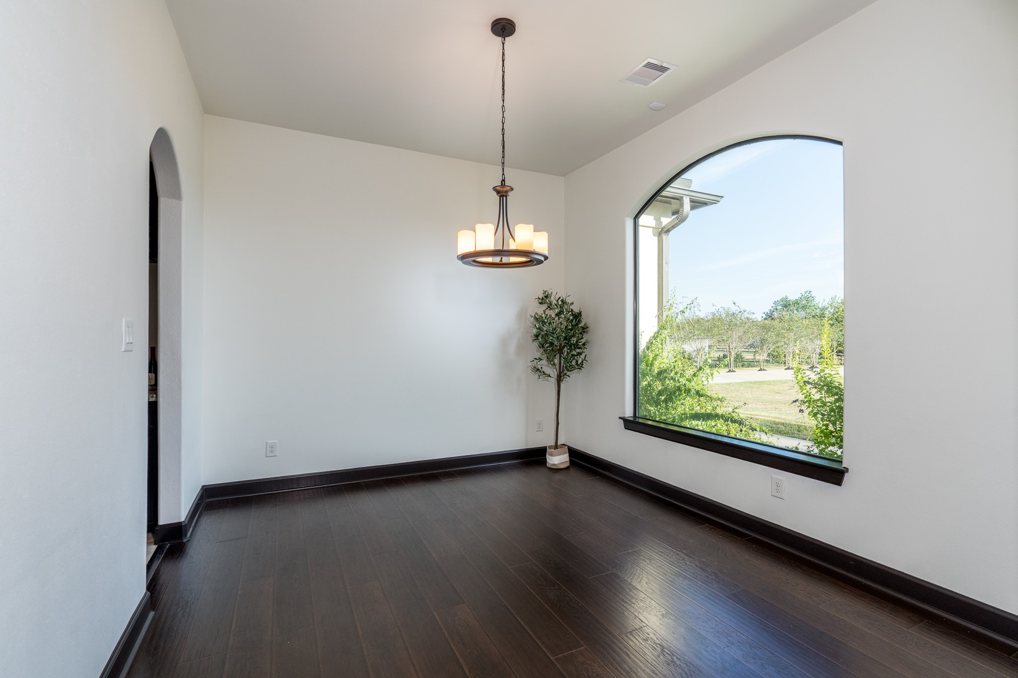 12748 Roy Road Property Photo 17