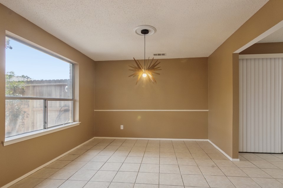 15343 Falmouth Avenue 2 Property Photo 7