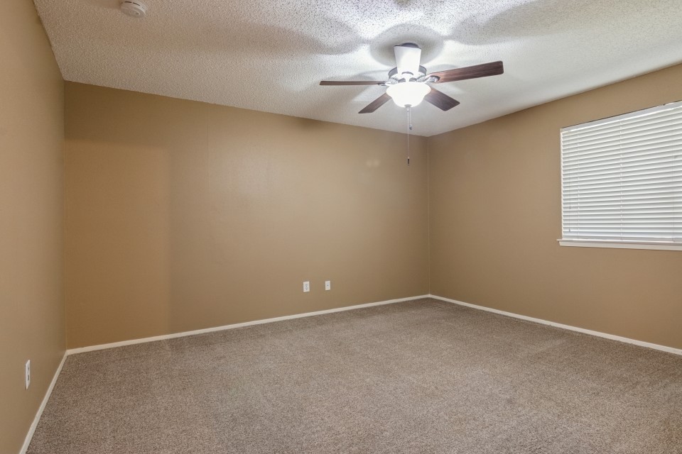 15343 Falmouth Avenue 2 Property Photo 12