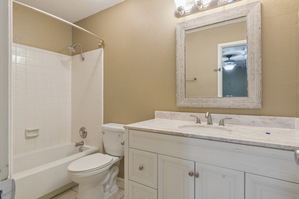 15343 Falmouth Avenue 2 Property Photo 14