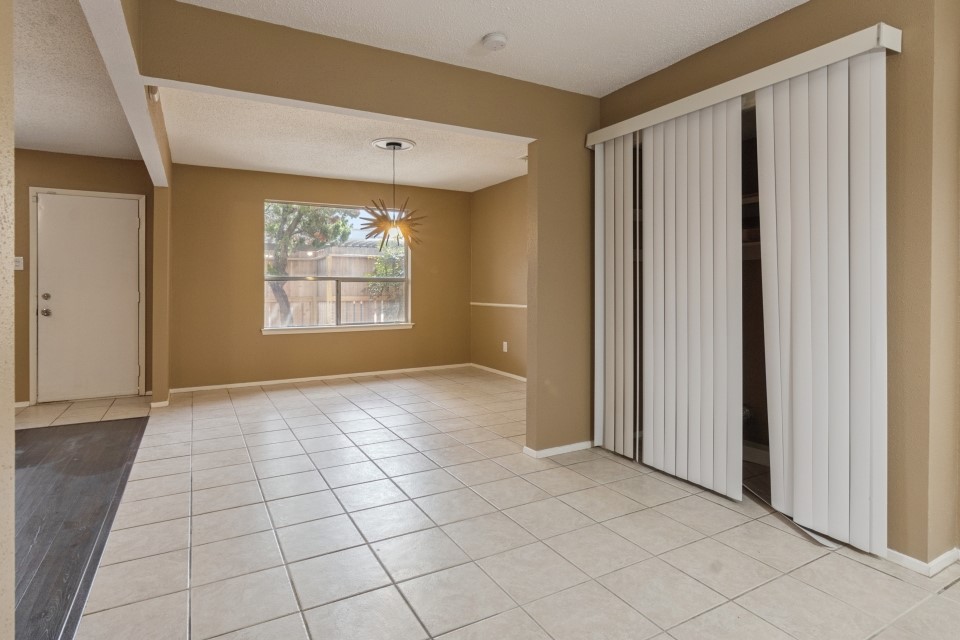 15343 Falmouth Avenue 2 Property Photo 16